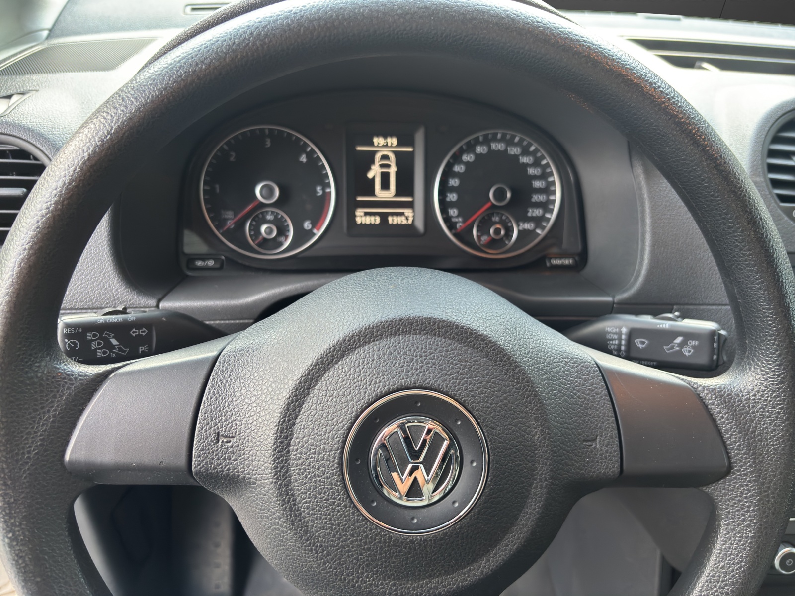 VW Caddy 1.6 TDI-image-5