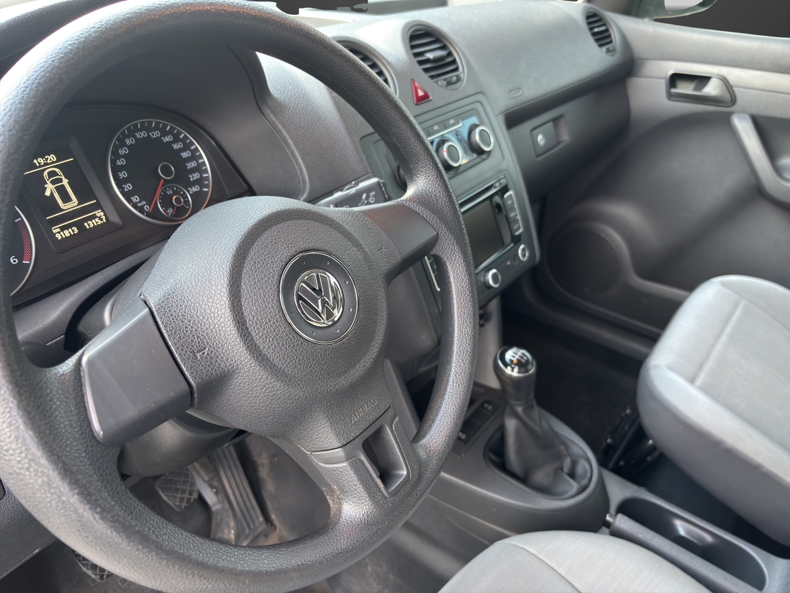 VW Caddy 1.6 TDI-image-4