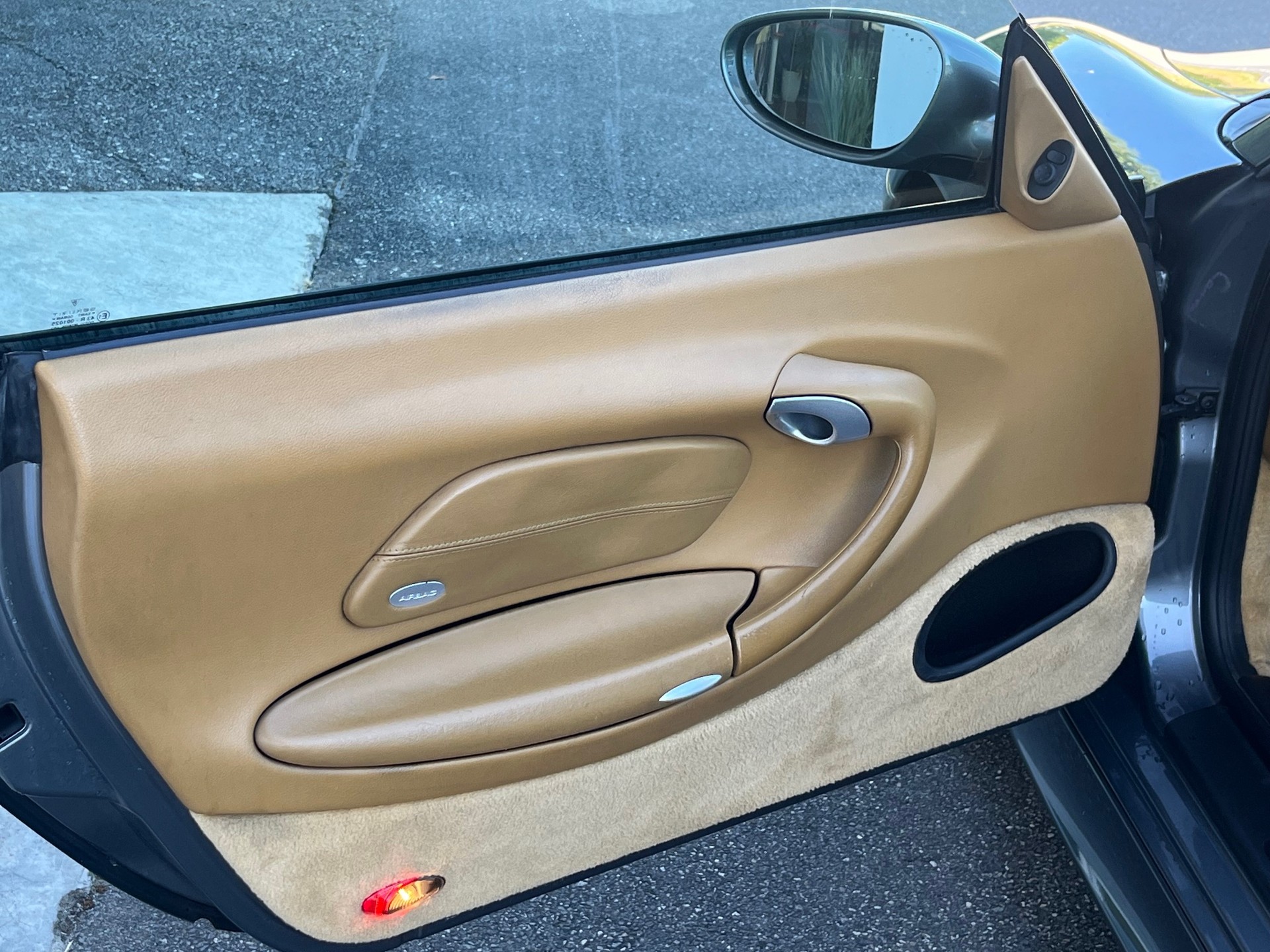 PORSCHE CARRERA-image-12