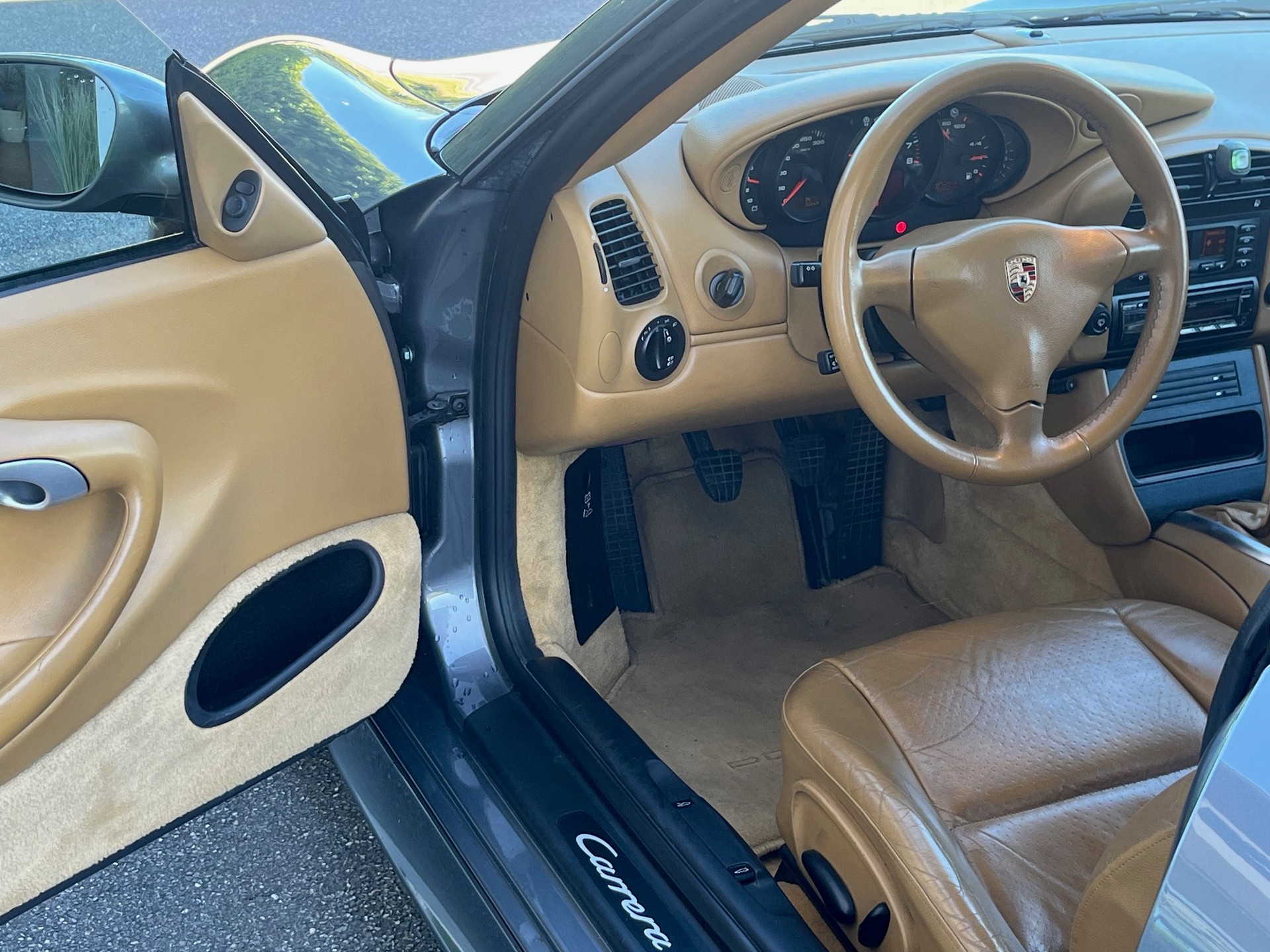 PORSCHE CARRERA-image-11