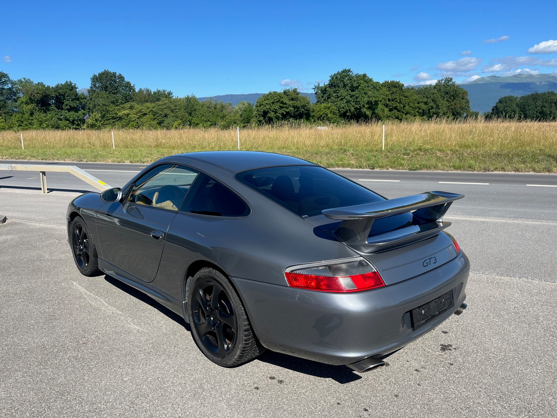 PORSCHE CARRERA-image-1