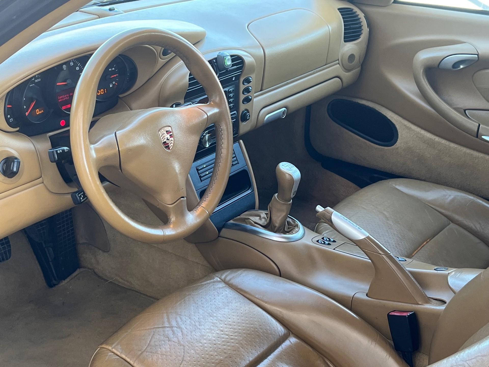 PORSCHE CARRERA-image-10