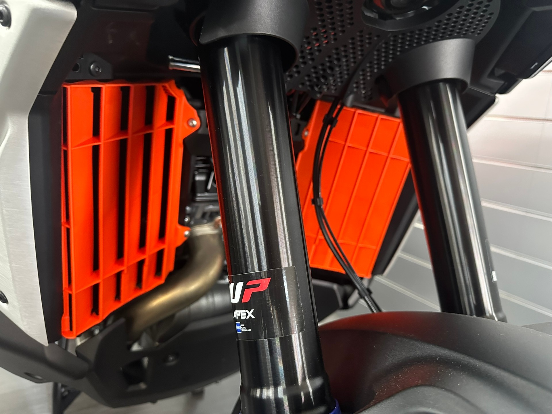 KTM 1390 Super Adventure S EVO-showroom-element-3