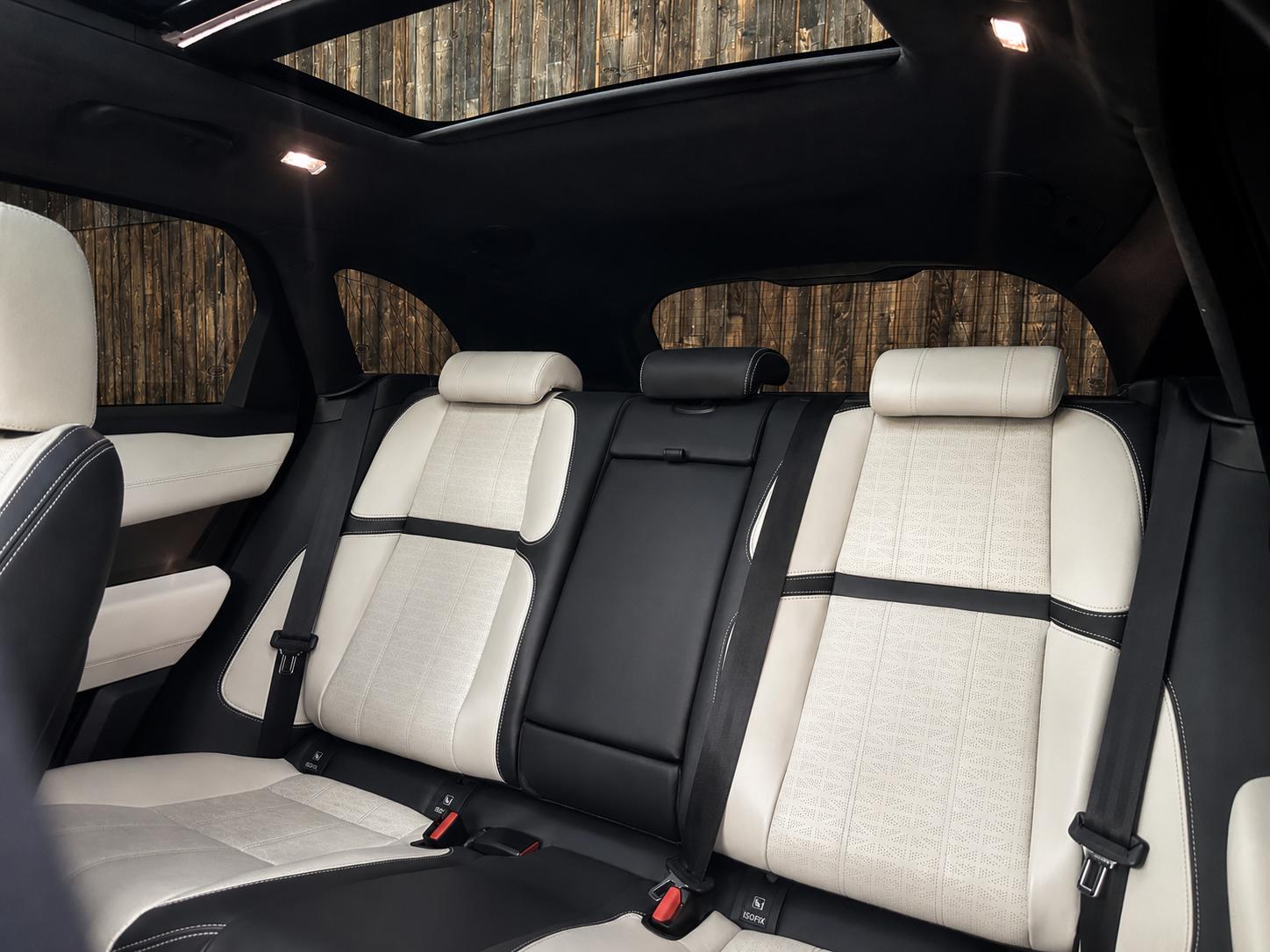 LAND ROVER Range Rover Velar D 300 First Edition Automatic-image-16