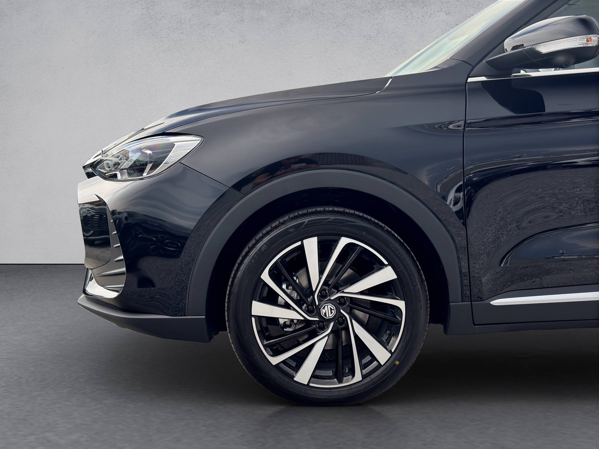 MG ZS 1.5 Hybrid+ Luxury Sunroof-image-3