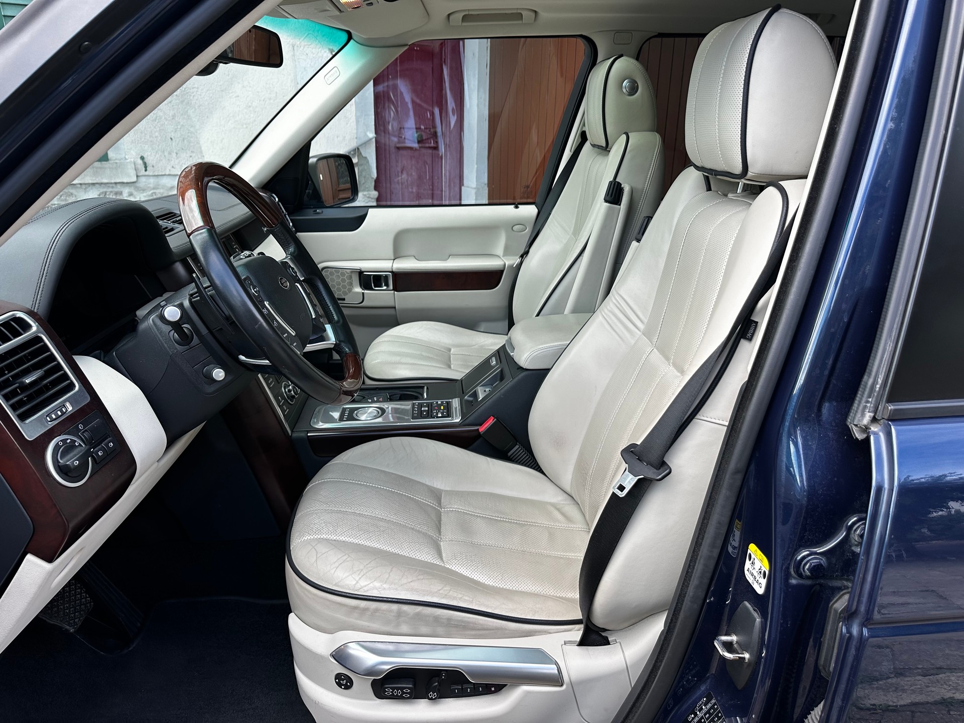 LAND ROVER Range Rover 4.4 TDV8 HSE Automatic-image-5