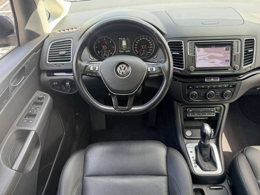 VW Sharan 2.0 TDI SCR Highline DSG 4m-image-13