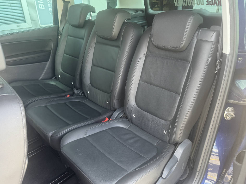 VW Sharan 2.0 TDI SCR Highline DSG 4m-image-28