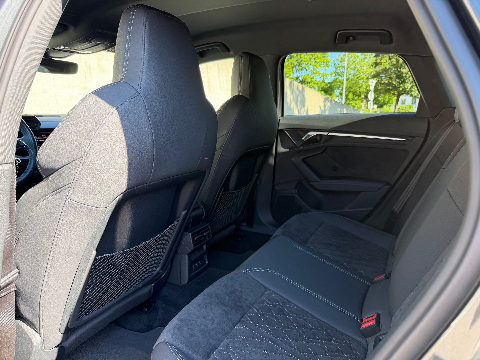 AUDI A3 Sportback 35 TFSI S line Attraction S-tronic-image-8
