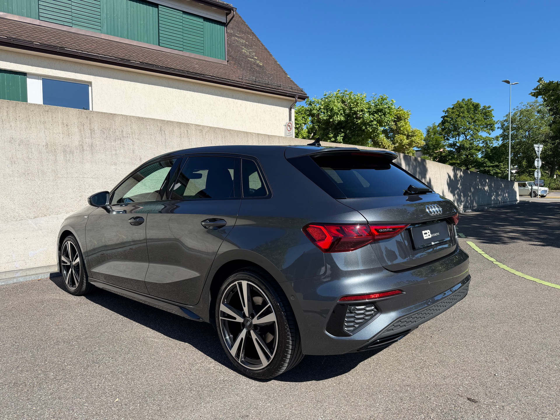 AUDI A3 Sportback 35 TFSI S line Attraction S-tronic-image-14