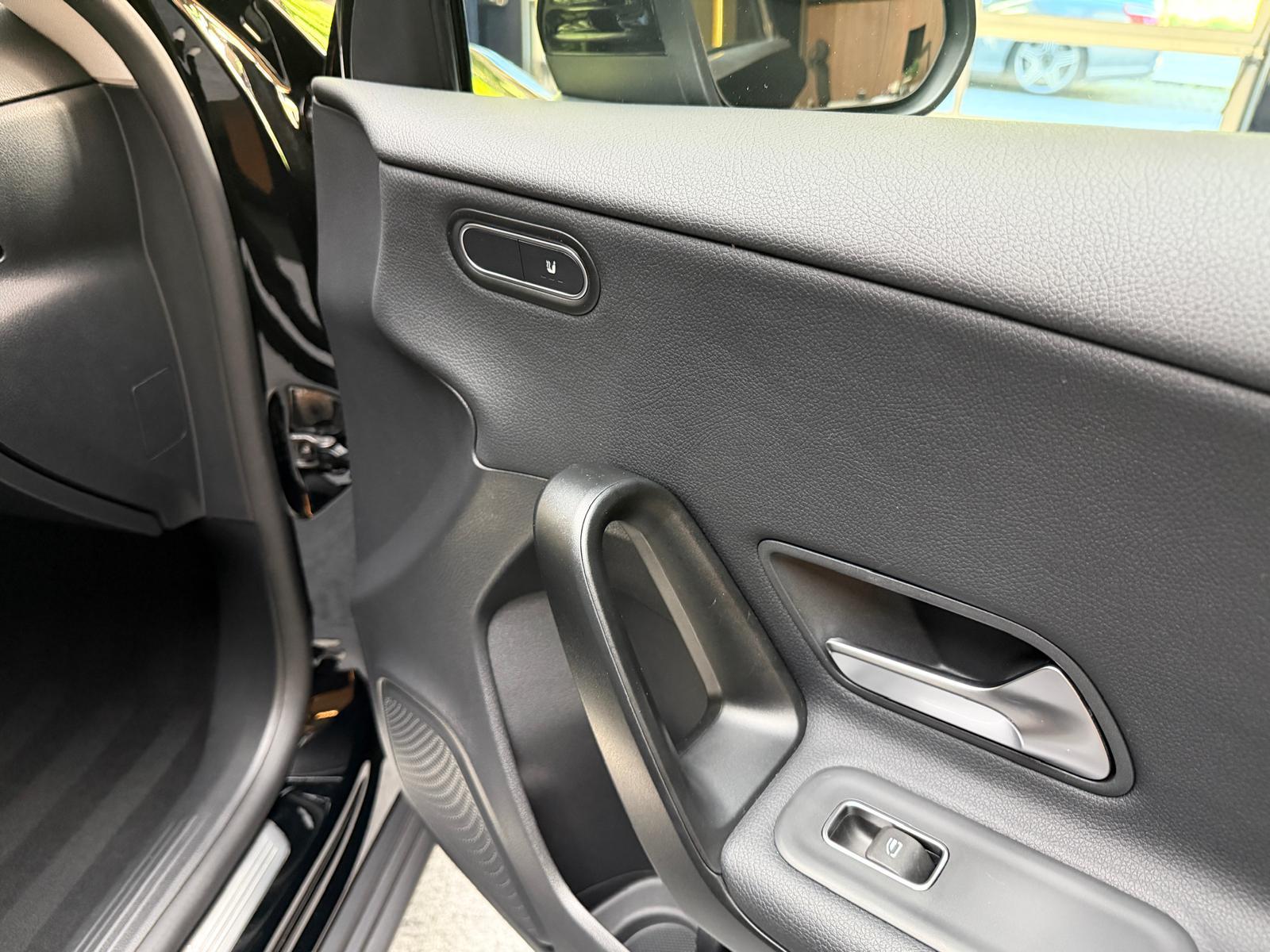 MERCEDES-BENZ A 180 d Night Star-image-21