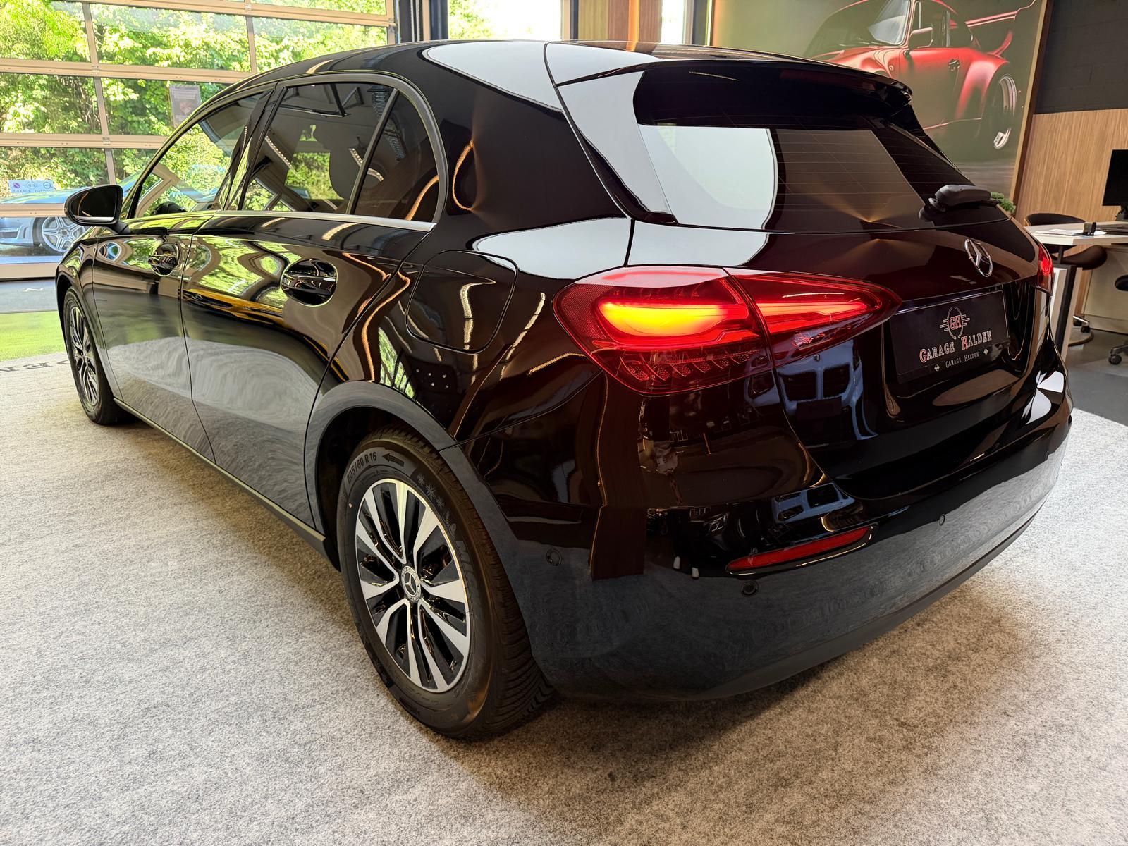 MERCEDES-BENZ A 180 d Night Star-image-5