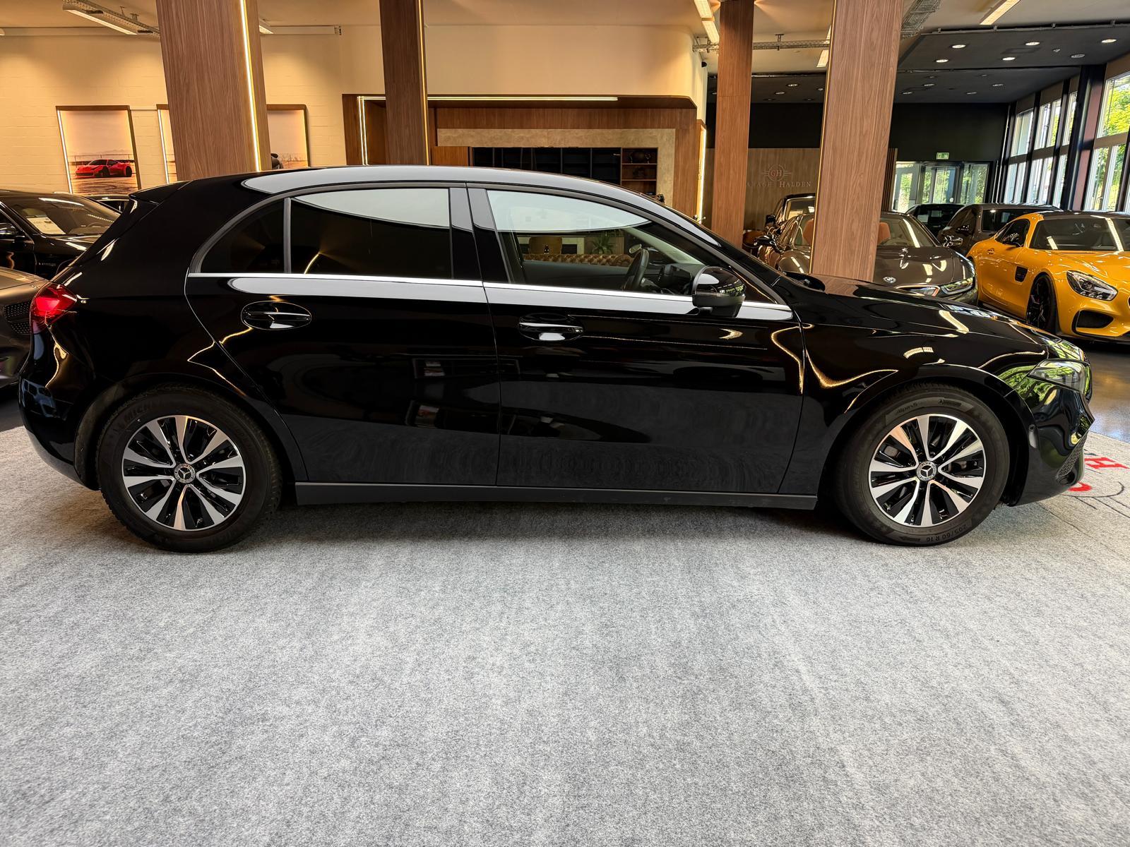 MERCEDES-BENZ A 180 d Night Star-image-8