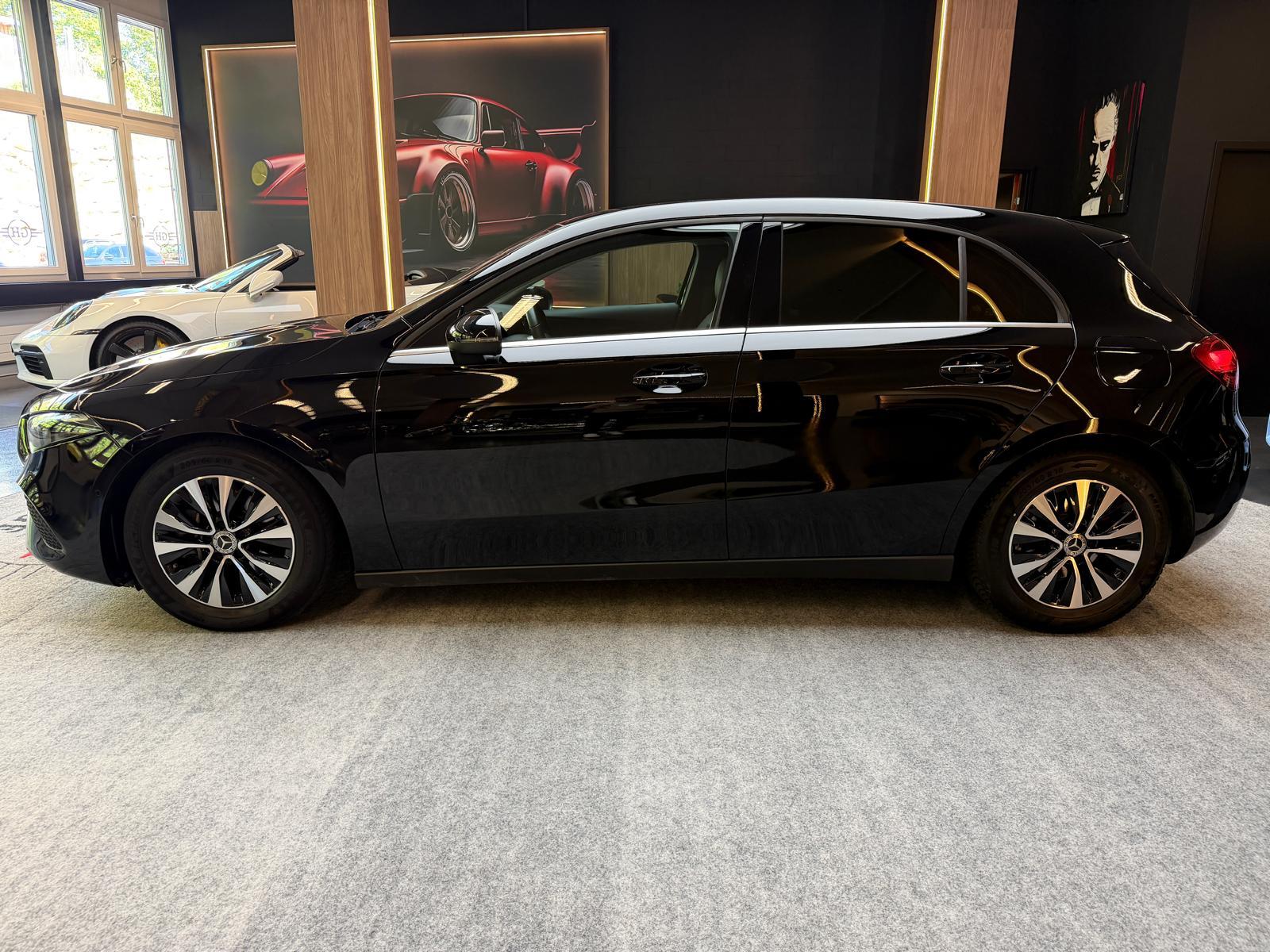 MERCEDES-BENZ A 180 d Night Star-image-4