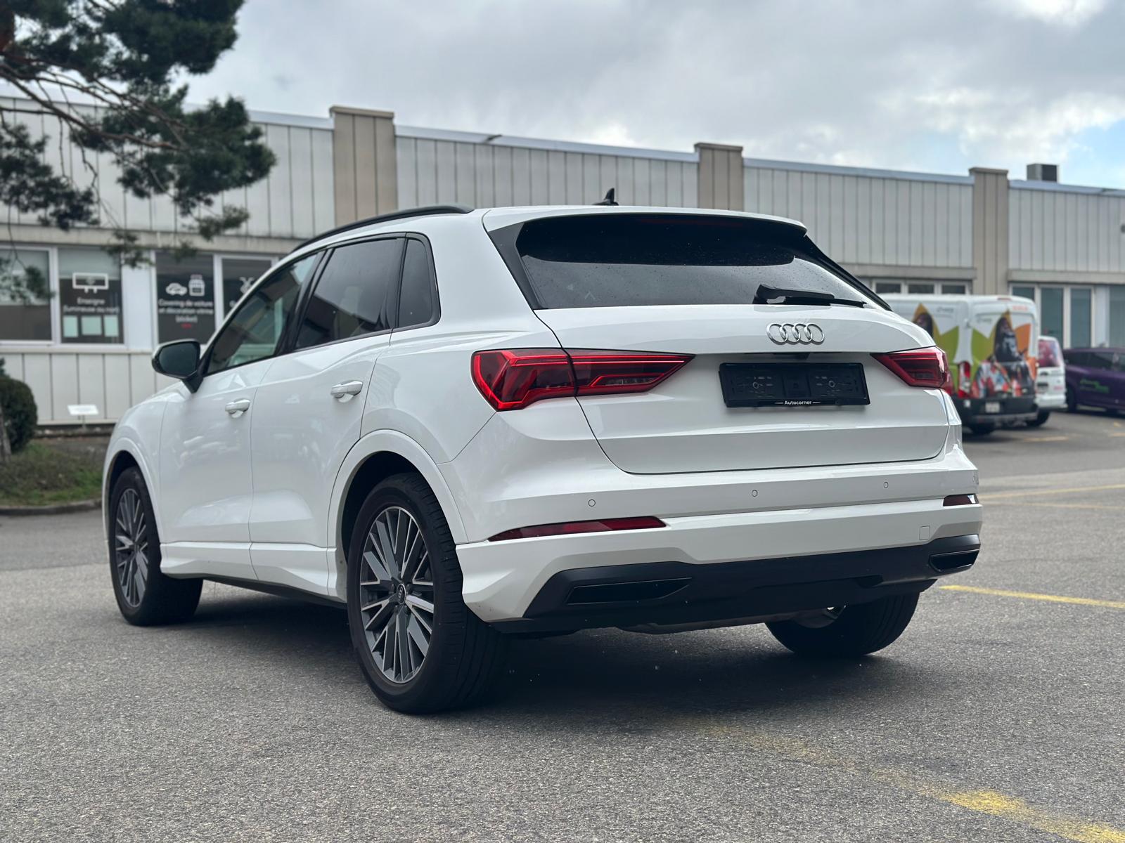 AUDI Q3 40 TFSI S line quattro S-tronic-image-5