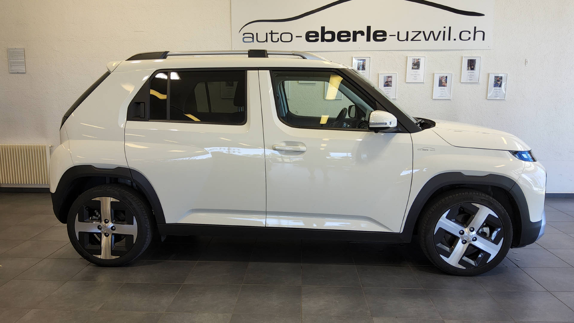 HYUNDAI Inster 49 kWh Electric Vertex-showroom-element-2