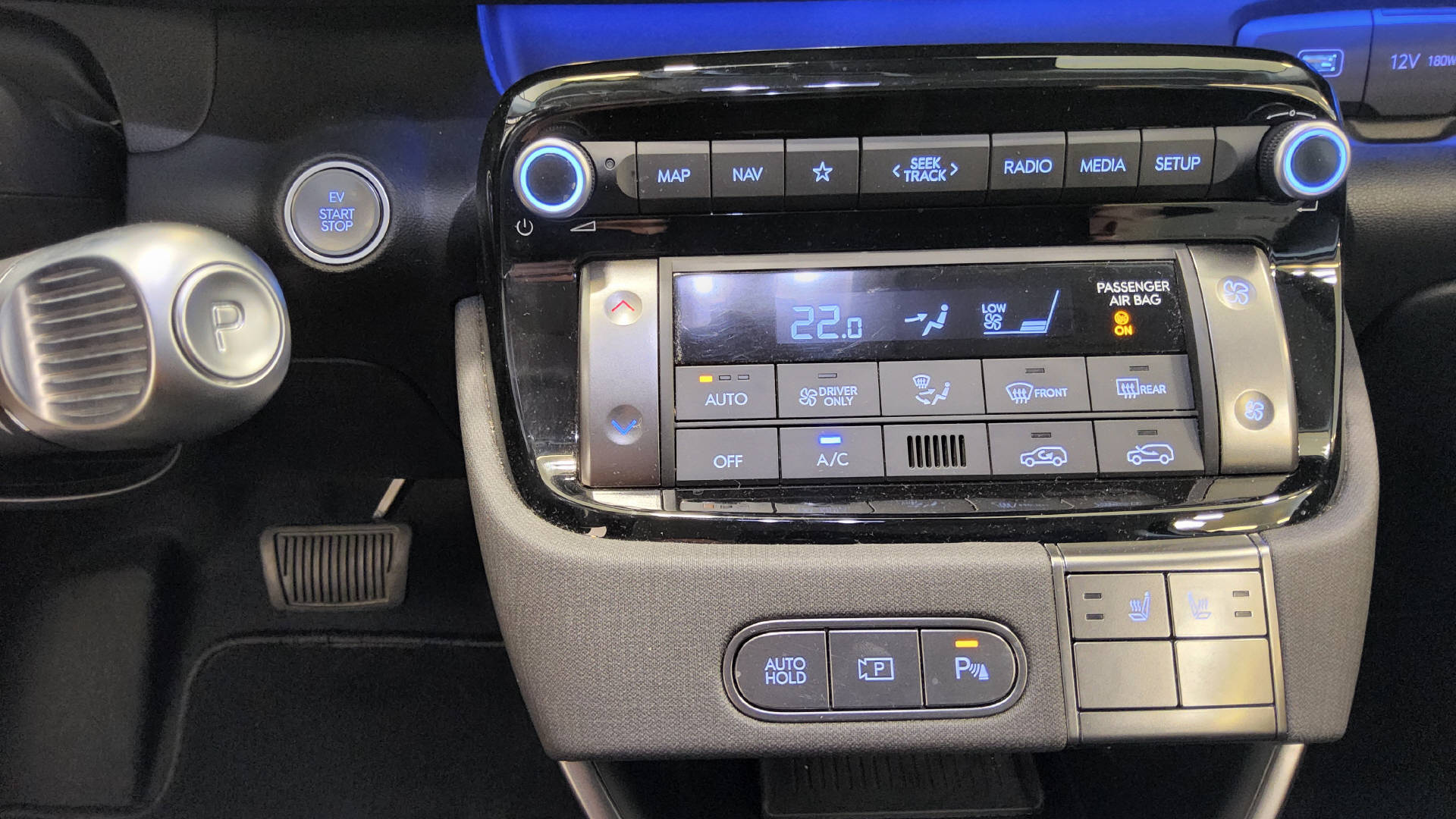 HYUNDAI Inster 49 kWh Electric Vertex-image-18