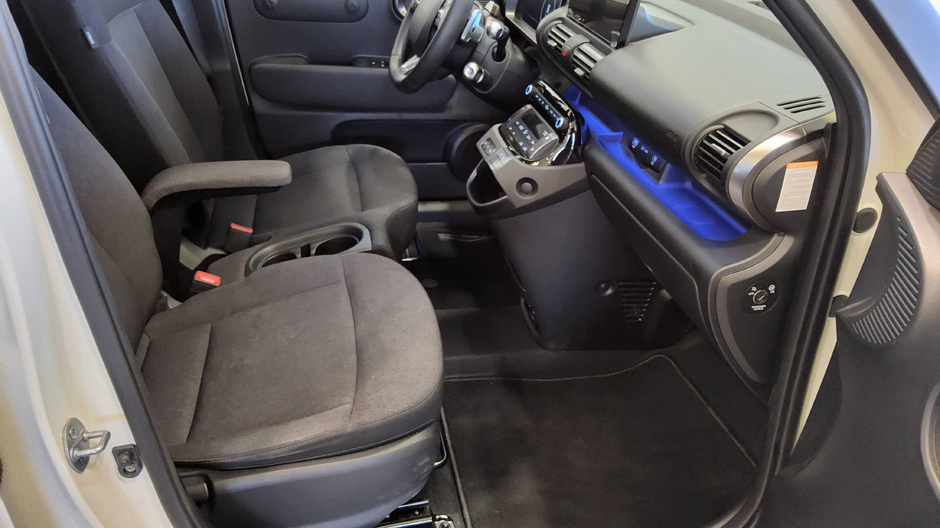 HYUNDAI Inster 49 kWh Electric Vertex-image-9