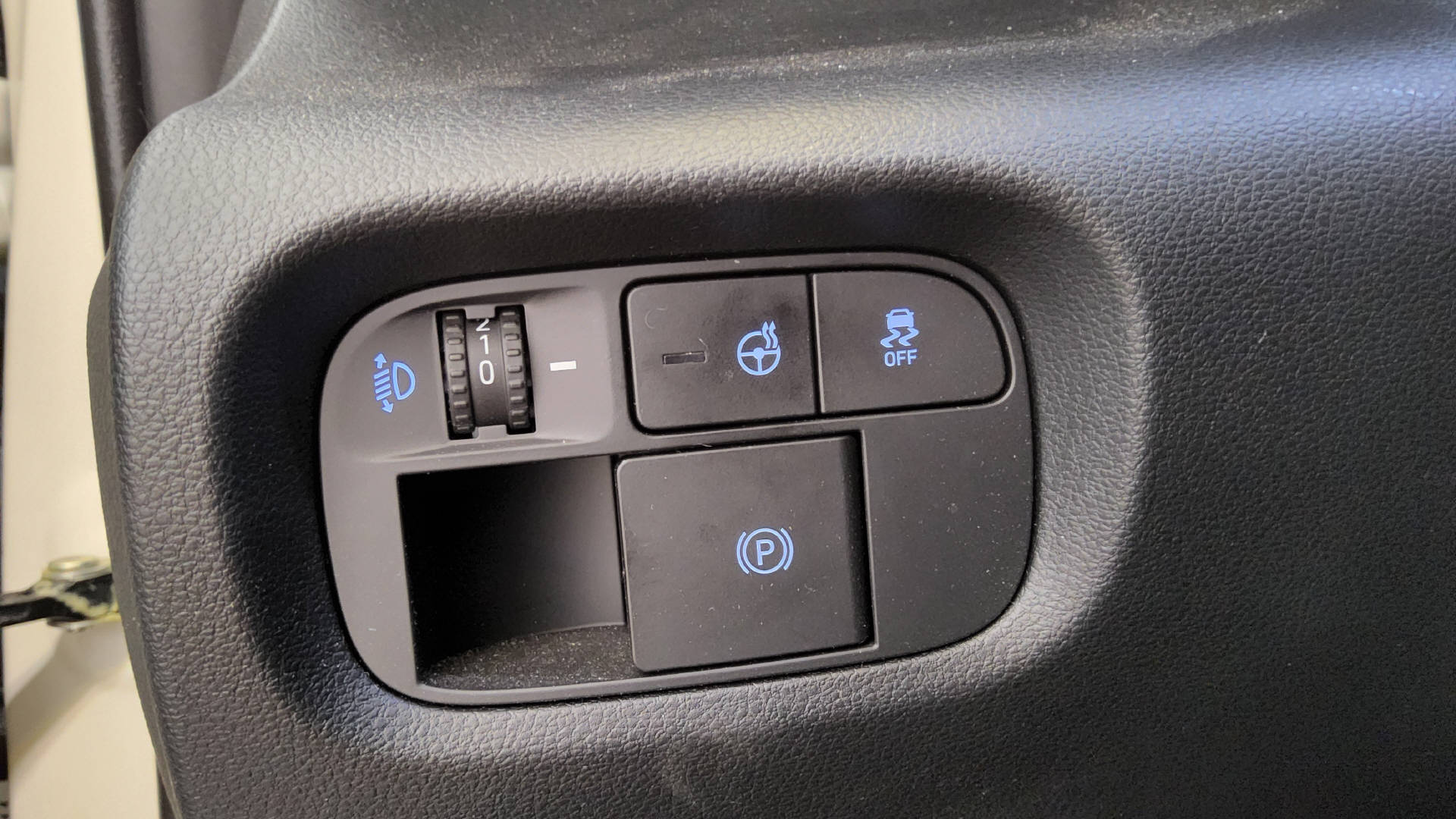 HYUNDAI Inster 49 kWh Electric Vertex-image-15