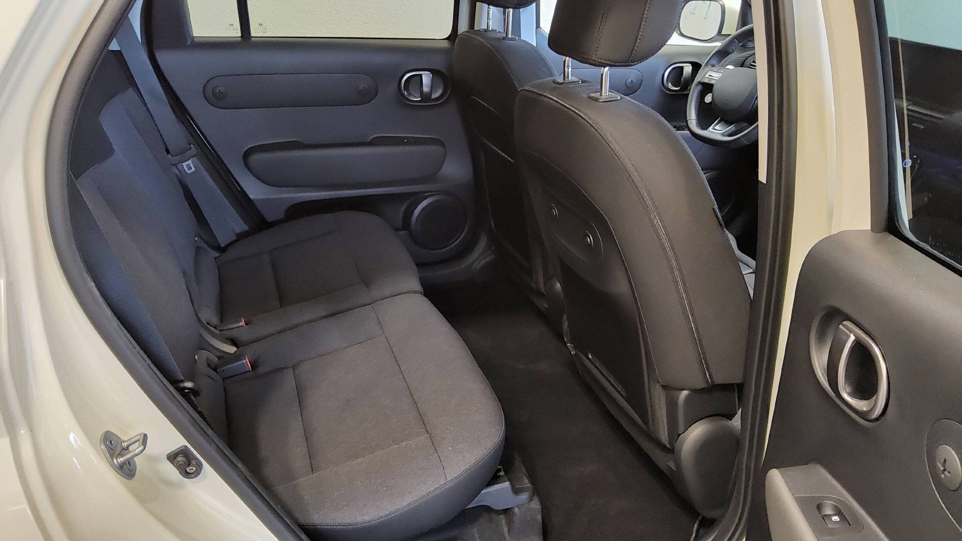 HYUNDAI Inster 49 kWh Electric Vertex-image-10