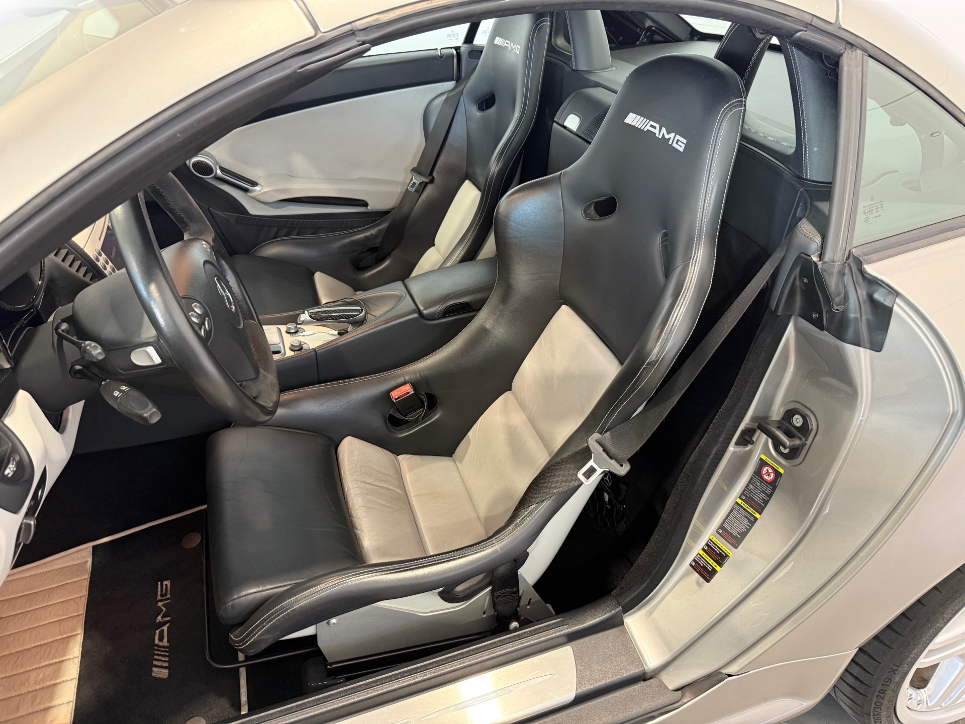 MERCEDES-BENZ SLK 55 AMG-image-10
