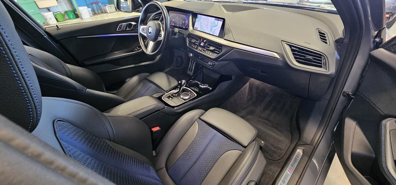 BMW 120i M Sport Steptronic-image-16