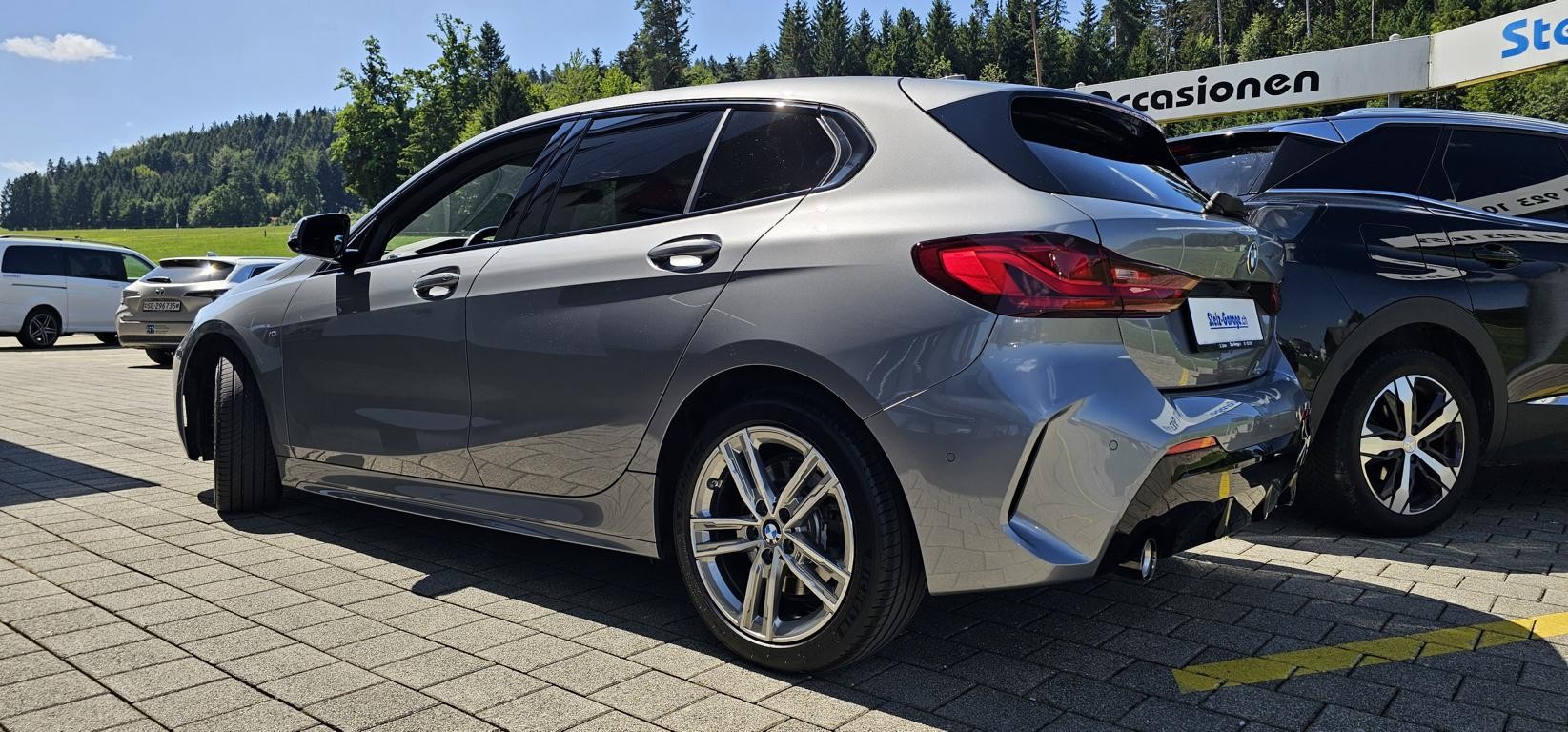 BMW 120i M Sport Steptronic-image-11