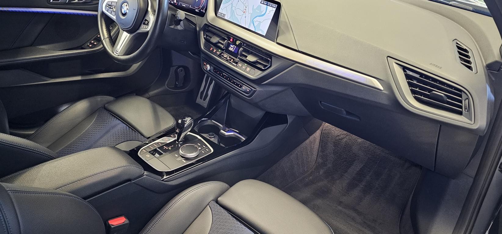 BMW 120i M Sport Steptronic-image-17