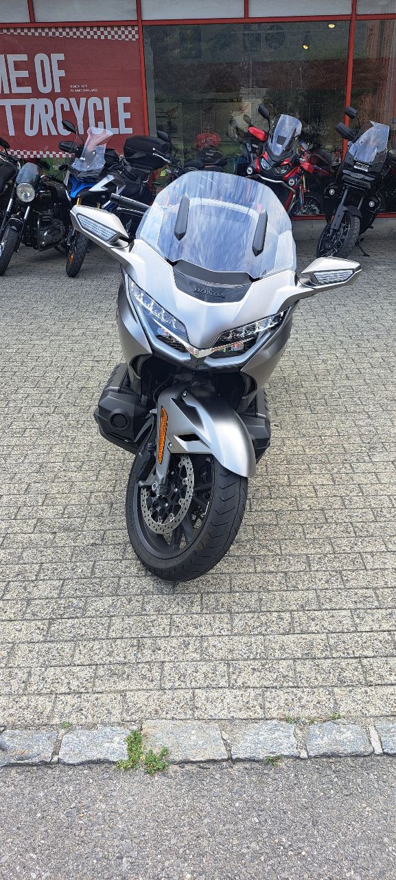 HONDA GL 1800 B Goldwing-image-1