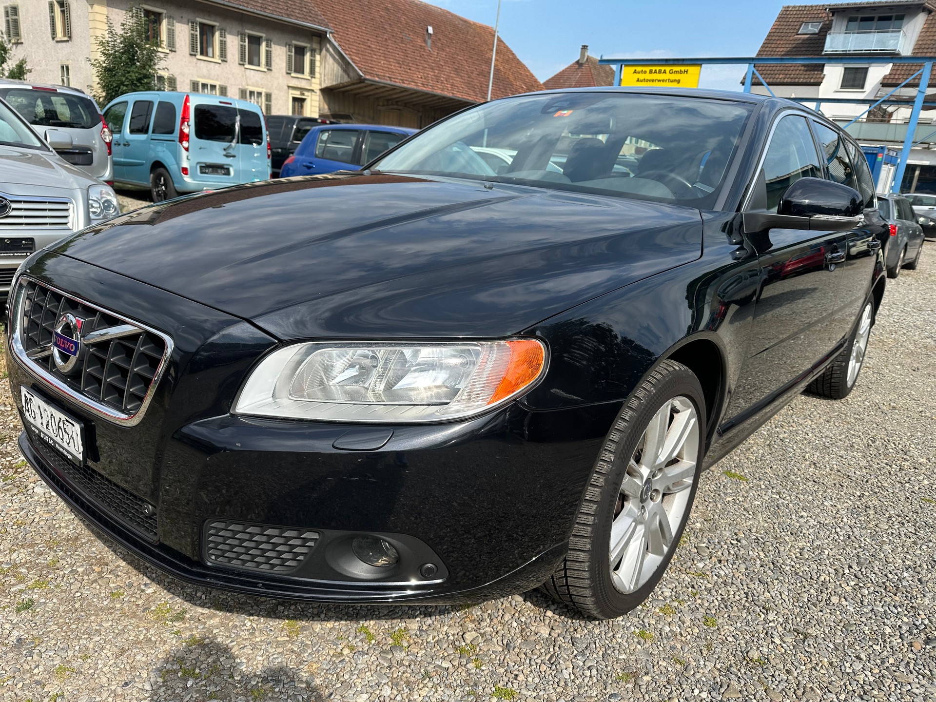 VOLVO V70 D5 AWD Momentum Geartronic-image-0