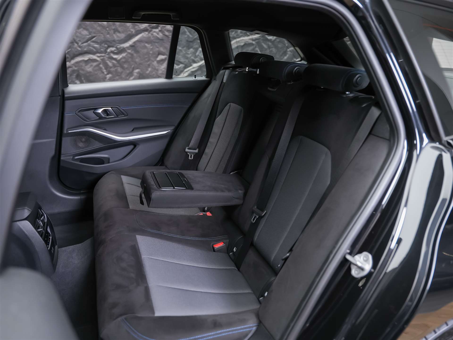 BMW 330i Touring xDrive Steptronic M Sport *Werksgarantie*Abstandsregler*Rückfahrkamera*-image-12