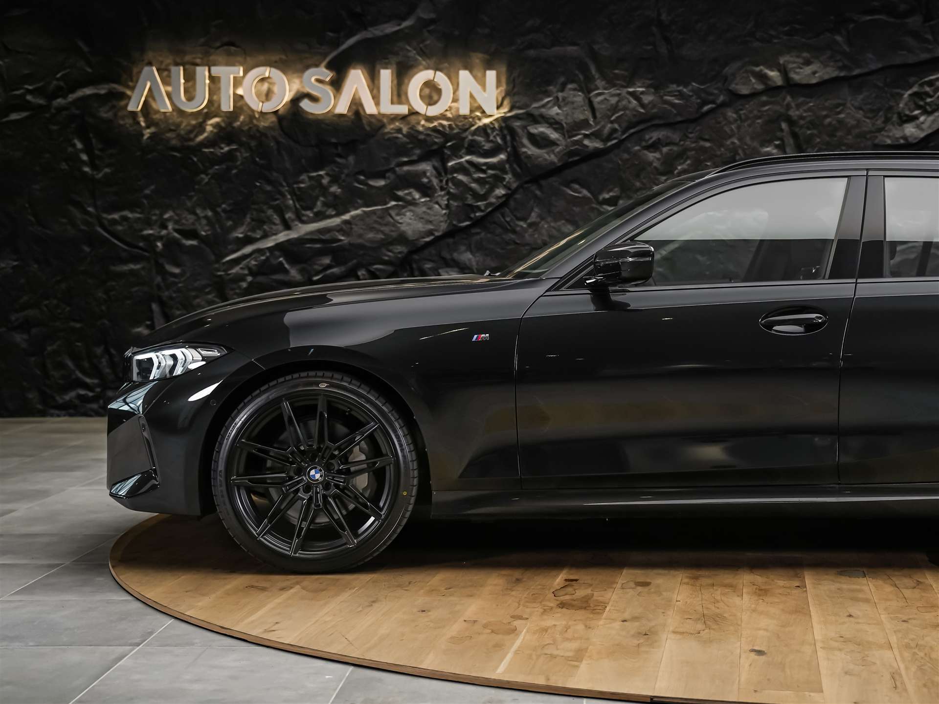 BMW 330i Touring xDrive Steptronic M Sport *Werksgarantie*Abstandsregler*Rückfahrkamera*-image-15