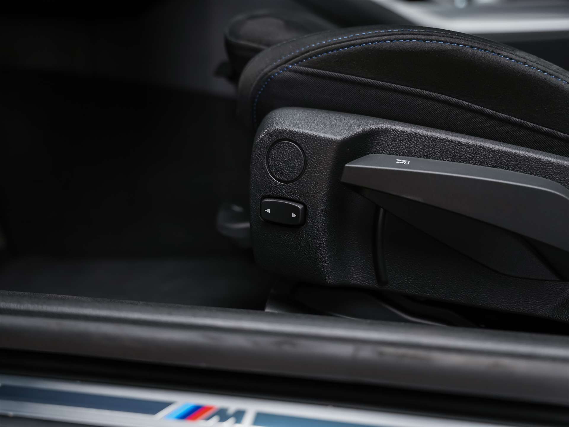 BMW 330i Touring xDrive Steptronic M Sport *Werksgarantie*Abstandsregler*Rückfahrkamera*-image-25