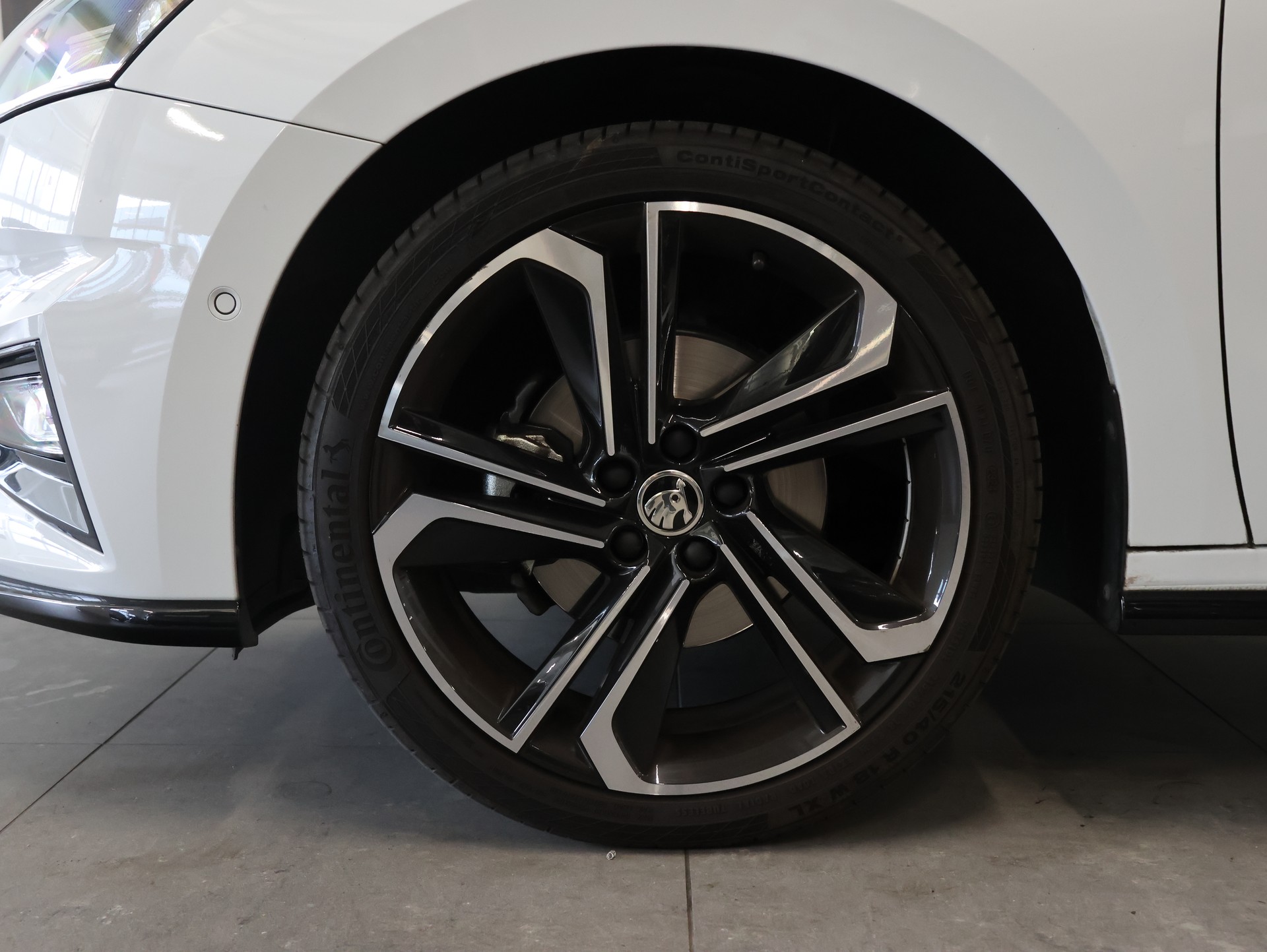 SKODA Fabia 1.5 TSI Monte Carlo DSG *Rückfahrkamera* *SItzheizung*-image-7