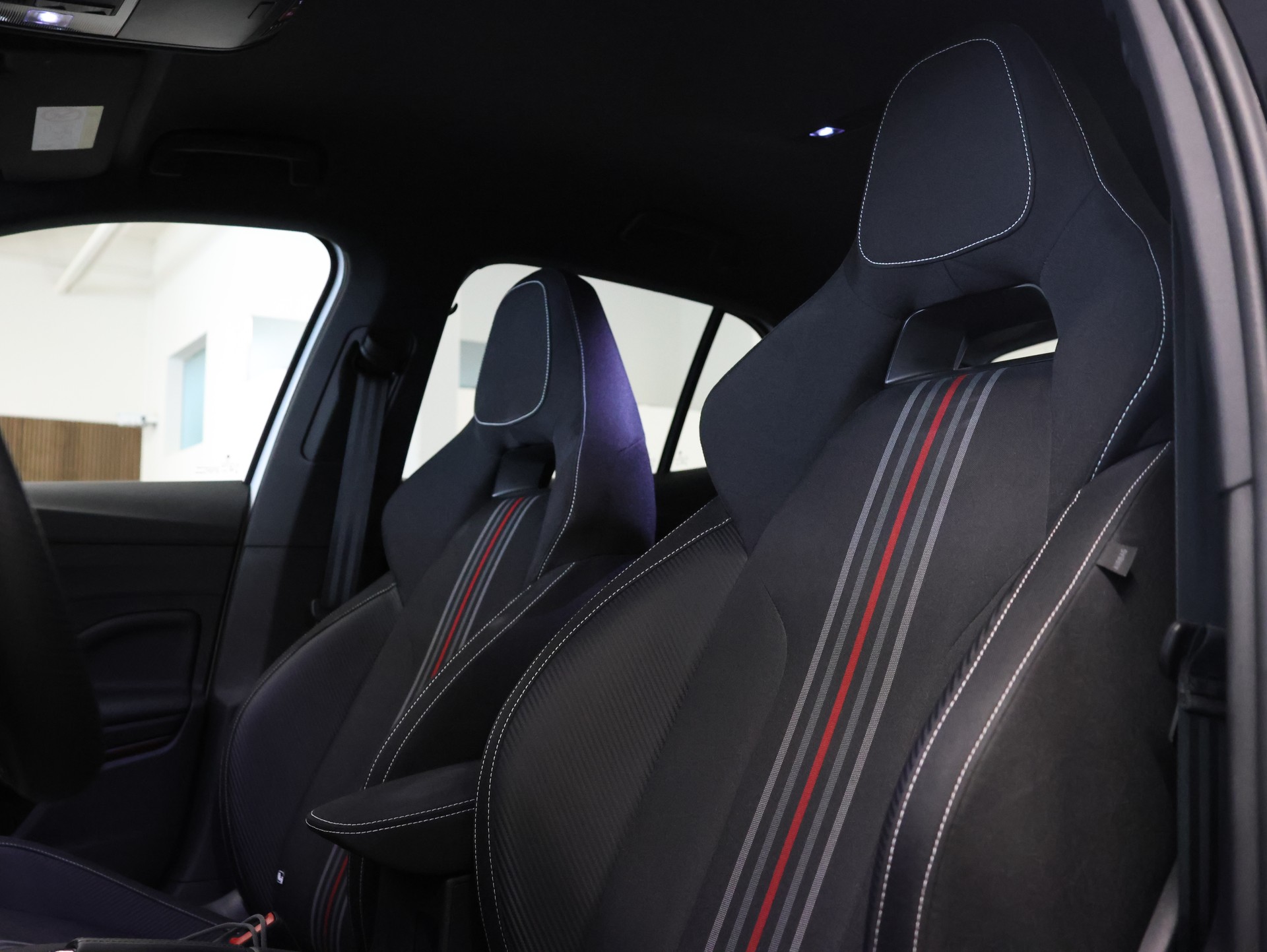 SKODA Fabia 1.5 TSI Monte Carlo DSG *Rückfahrkamera* *SItzheizung*-image-10