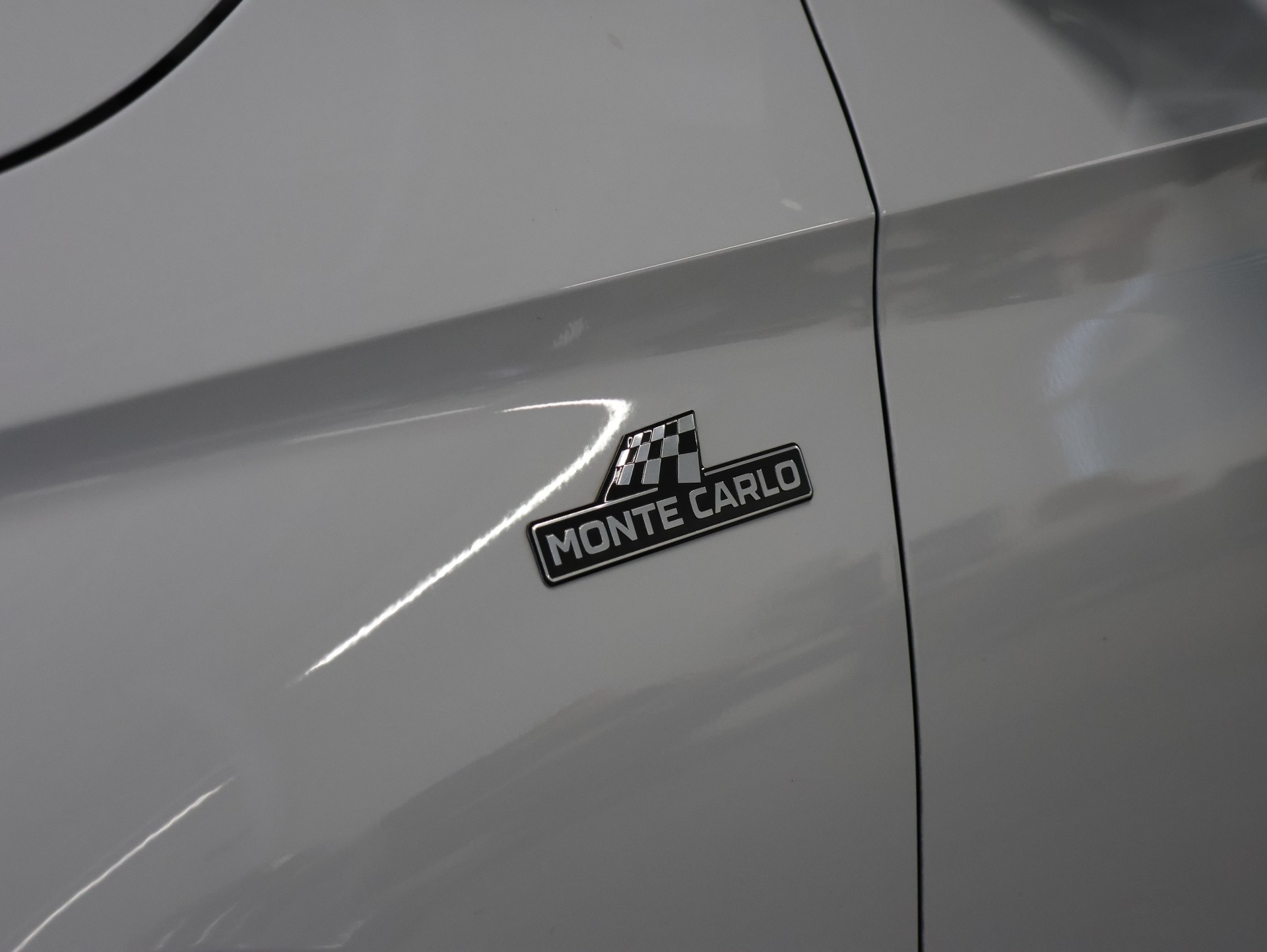 SKODA Fabia 1.5 TSI Monte Carlo DSG *Rückfahrkamera* *SItzheizung*-image-6