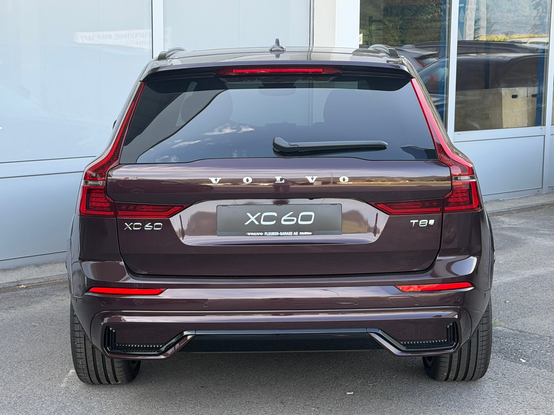 VOLVO XC60 T8 eAWD Ultra Dark Geartronic-image-25