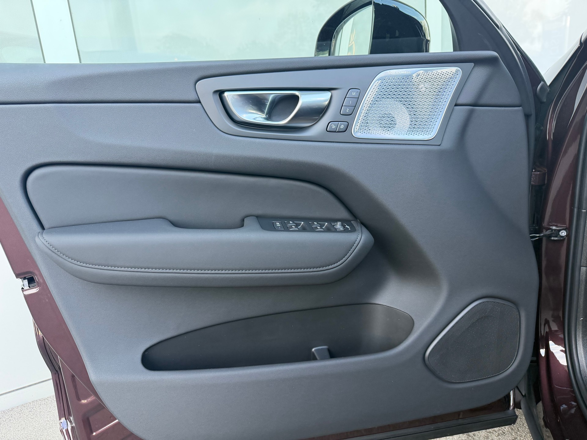 VOLVO XC60 T8 eAWD Ultra Dark Geartronic-image-11