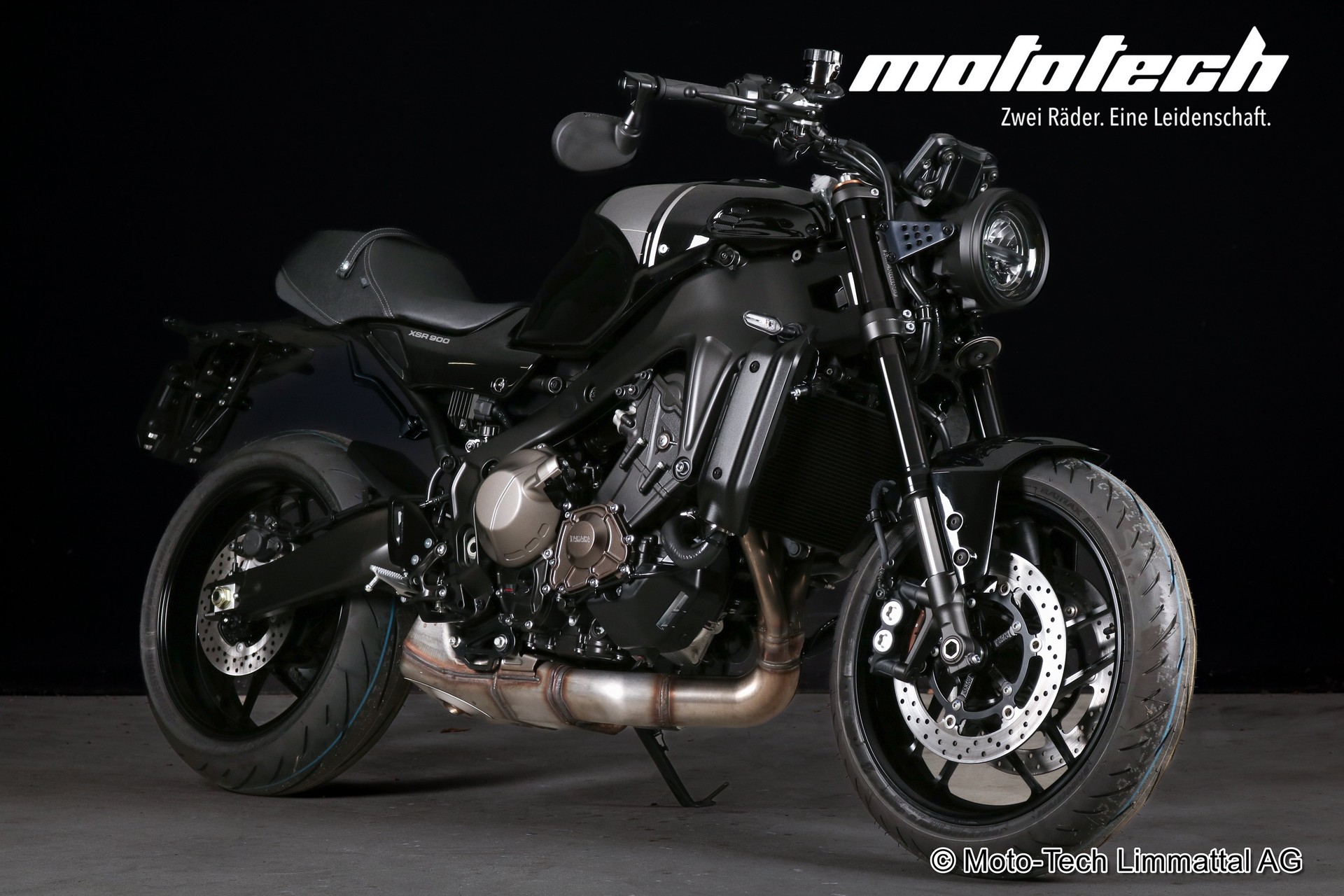 YAMAHA XSR 900