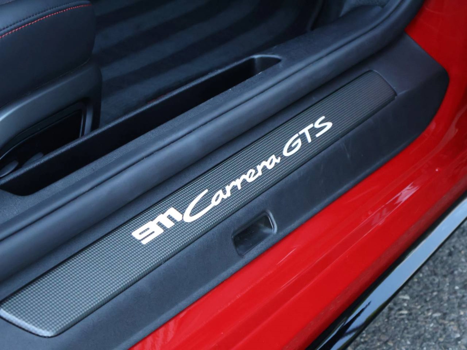 PORSCHE 911 Carrera GTS Cabriolet-image-26