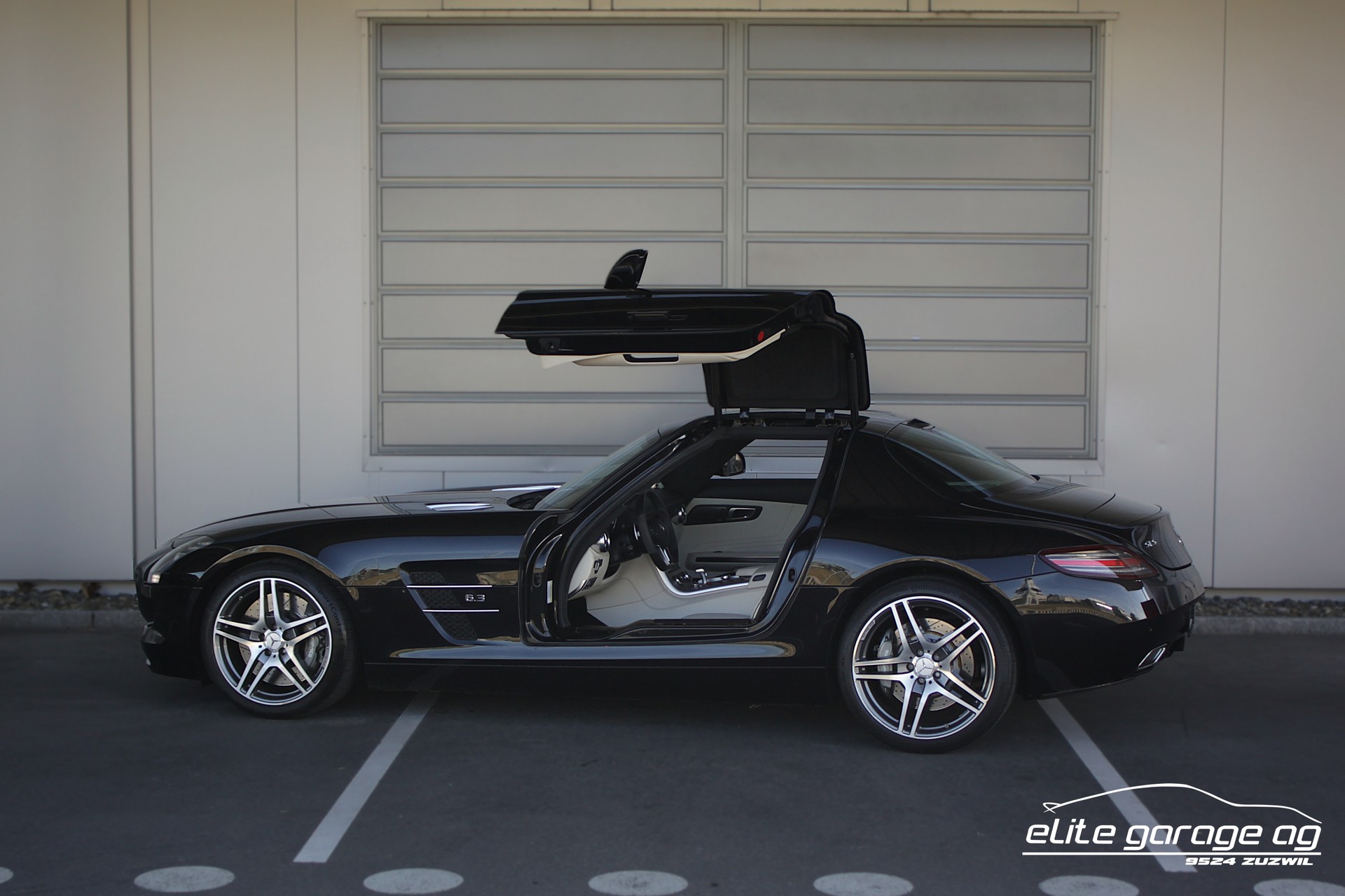 MERCEDES-BENZ SLS 63 AMG Speedshift-image-2