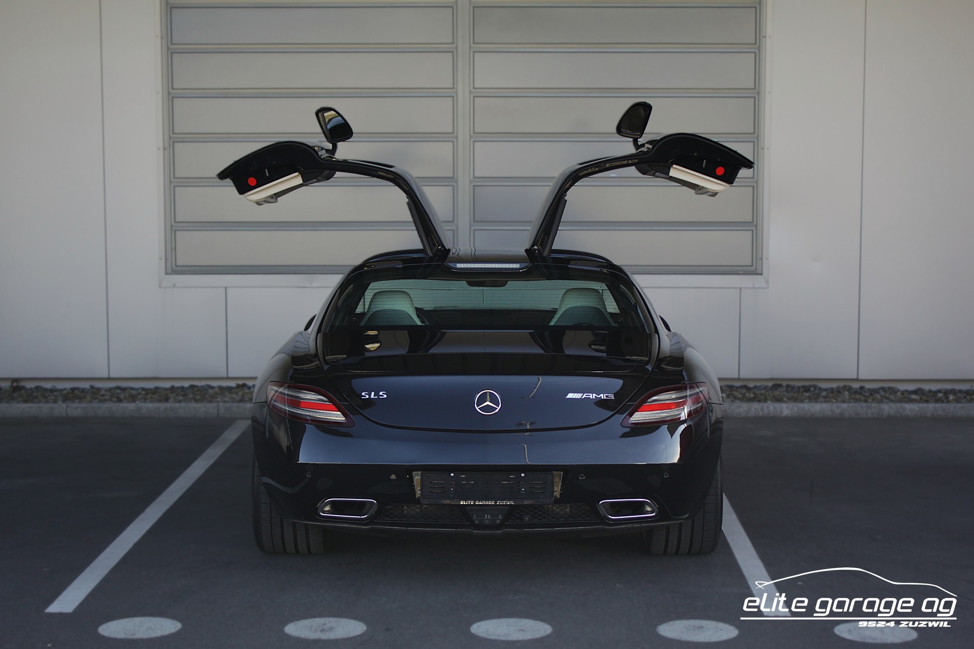 MERCEDES-BENZ SLS 63 AMG Speedshift-image-3