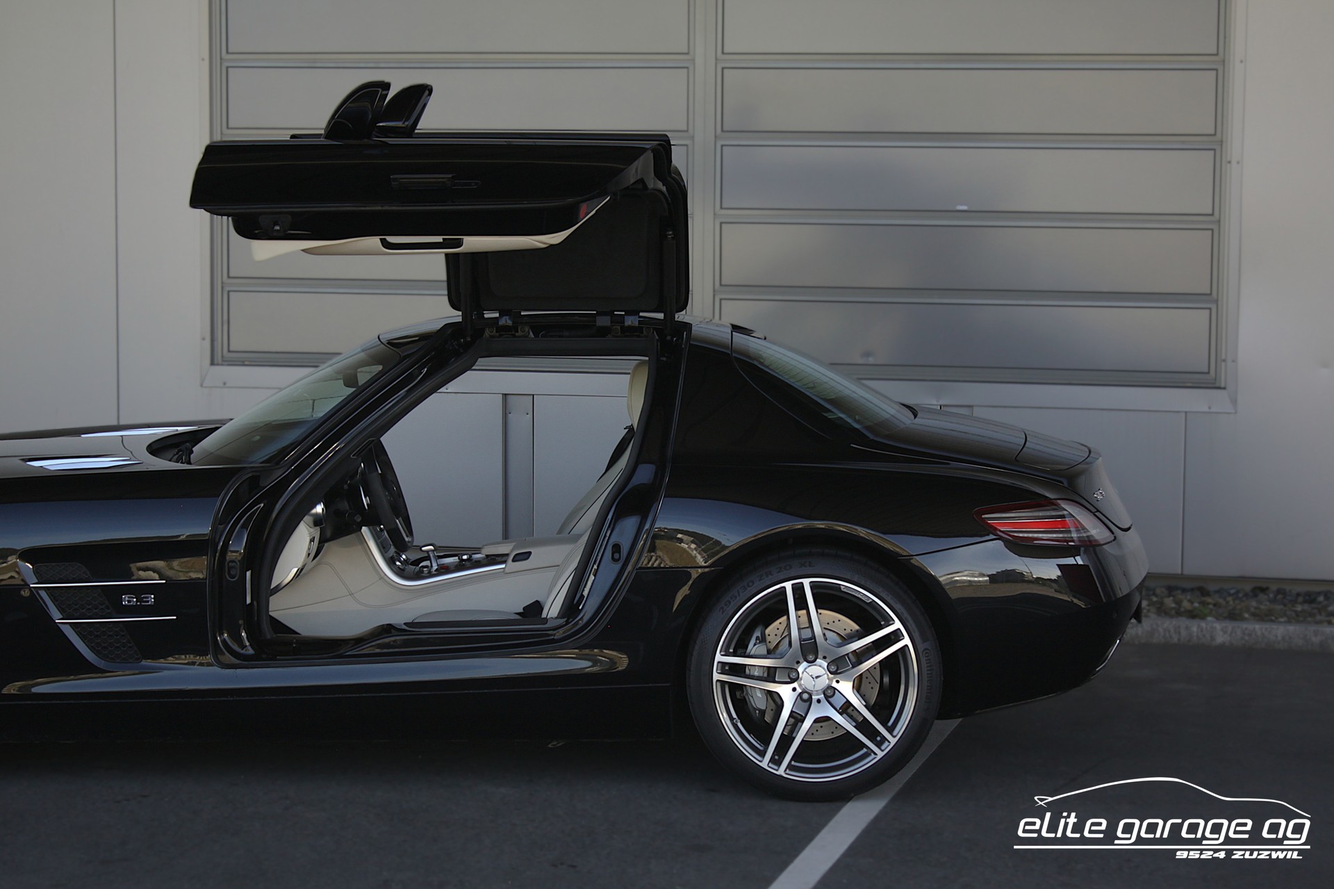 MERCEDES-BENZ SLS 63 AMG Speedshift-image-12