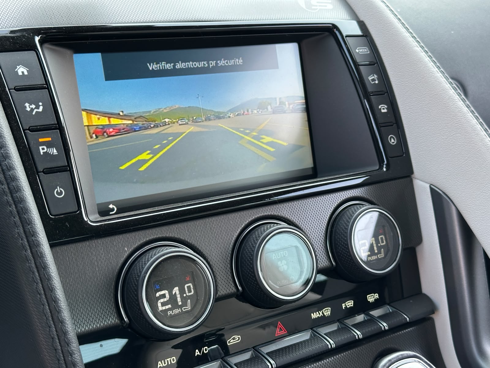 JAGUAR F-Type Coupé S 3.0 V6 S/C AWD-image-12
