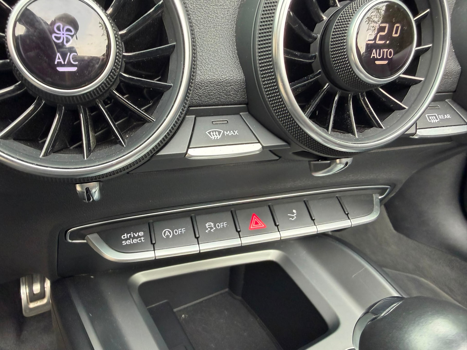 AUDI TT Roadster 1.8 TFSI S-tronic-image-13