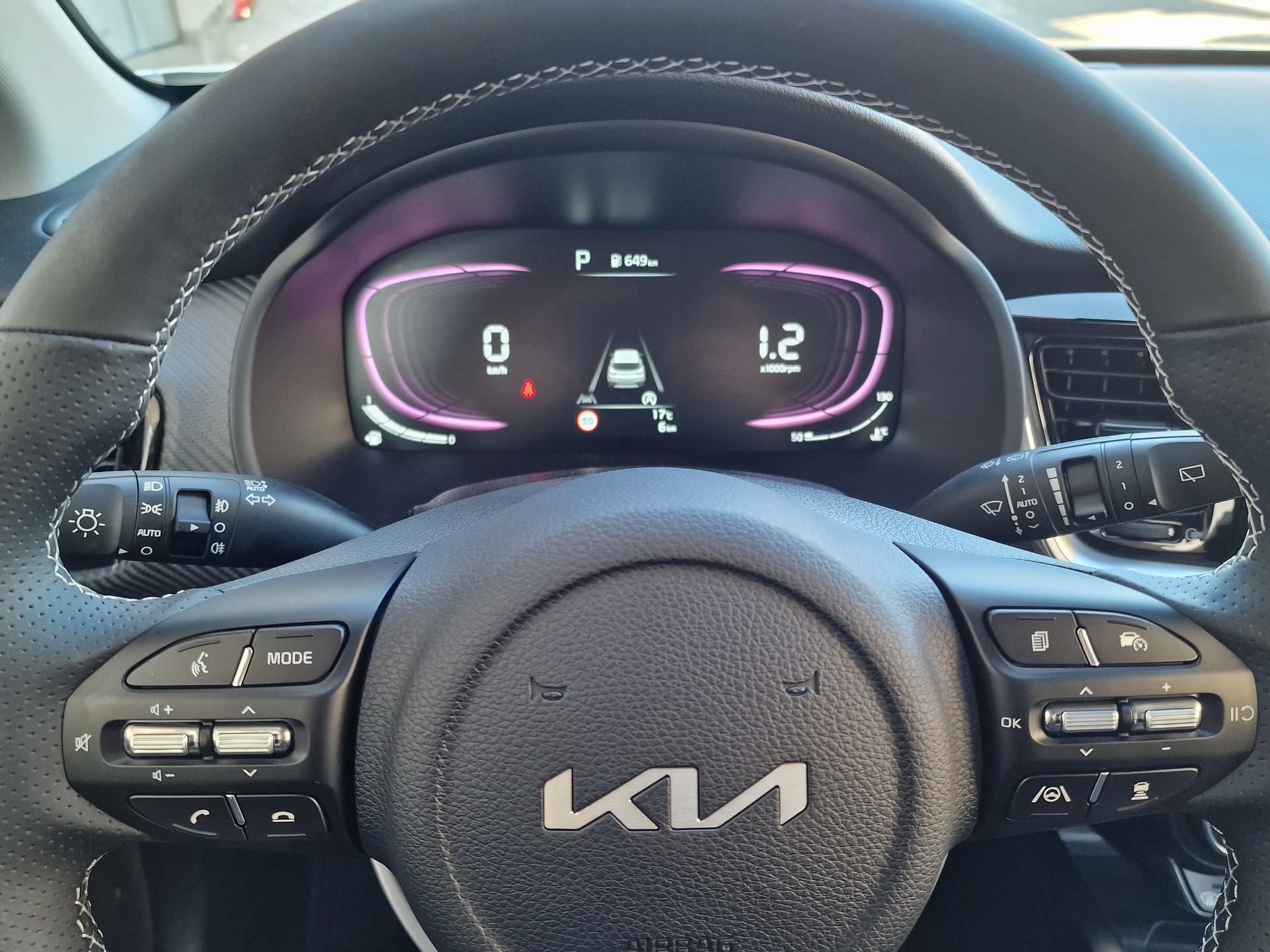 KIA Stonic 1.0 T-GDI GT-Line DCT-image-9