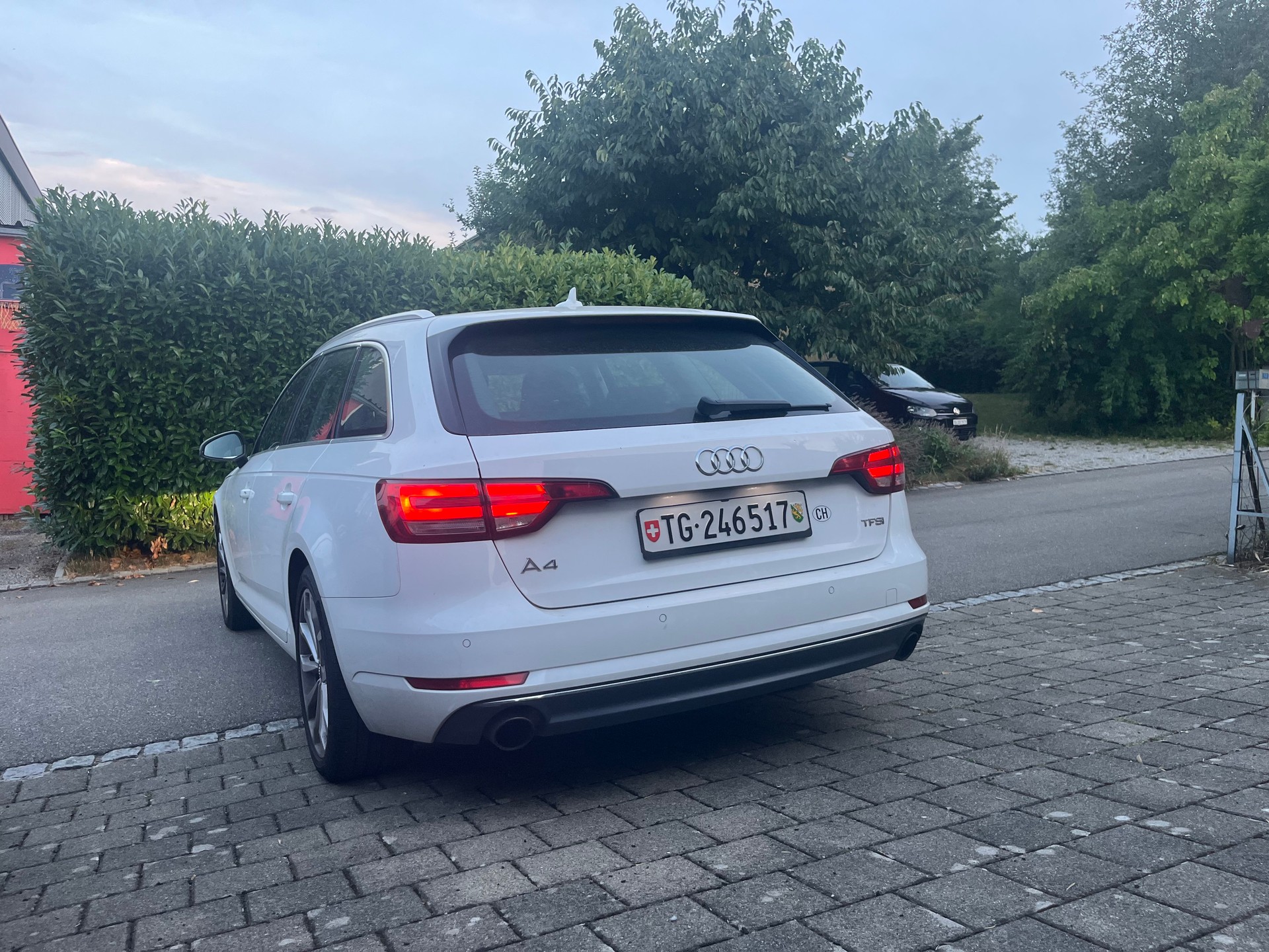 AUDI 2.0 TFSI 190 ultra S-Tronic-image-5
