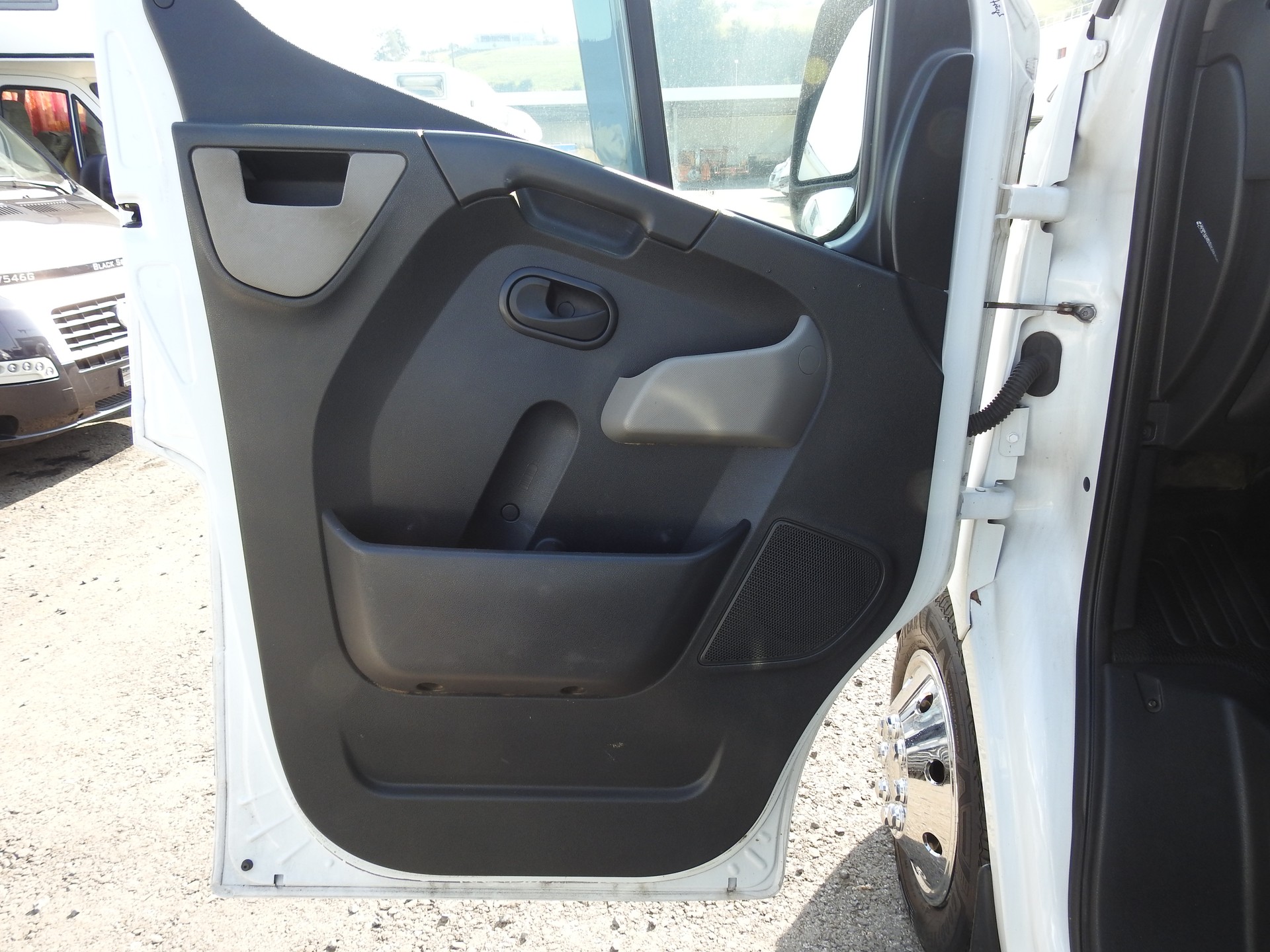 RENAULT T29 dCi100-image-11