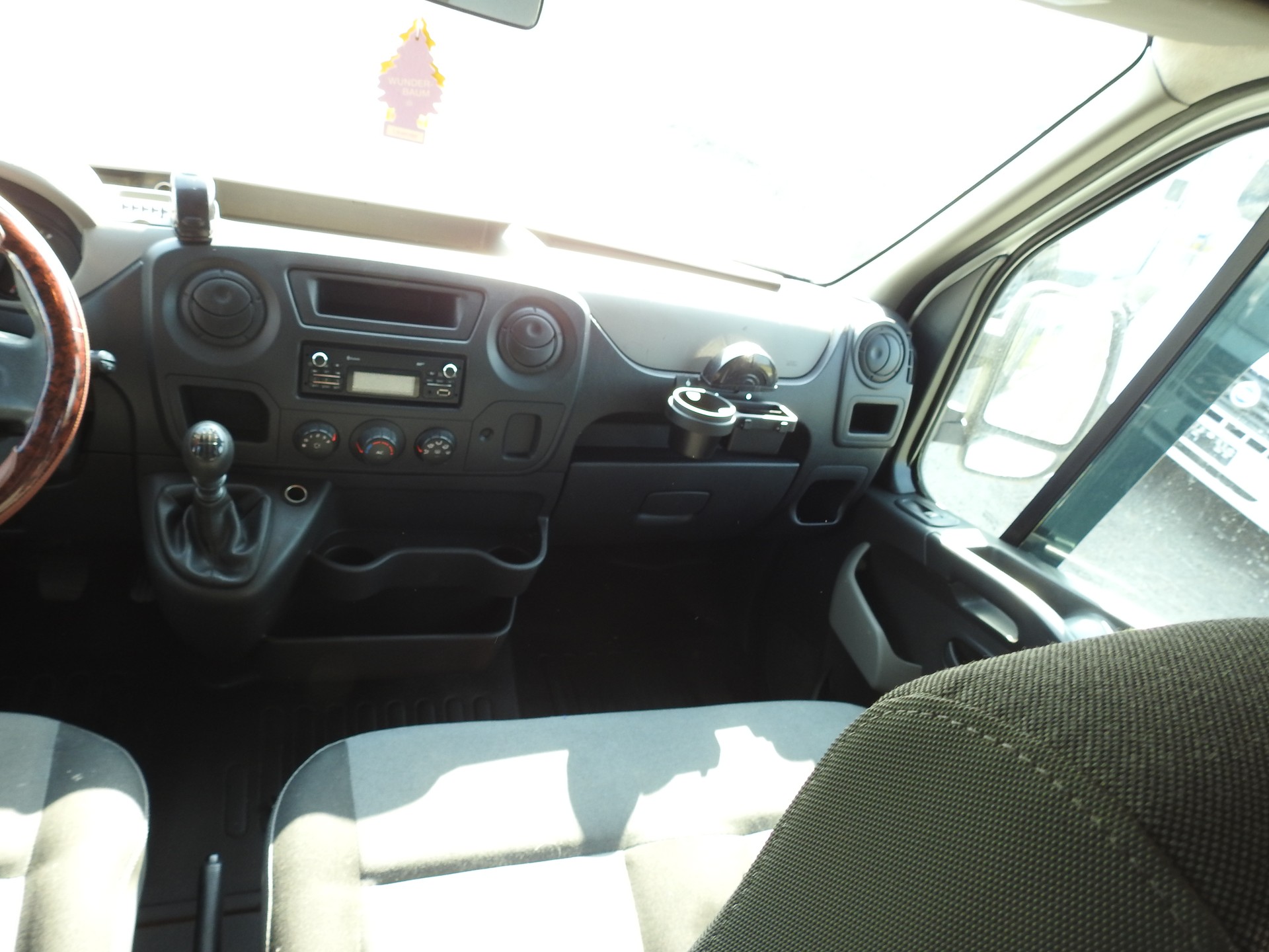 RENAULT T29 dCi100-image-17