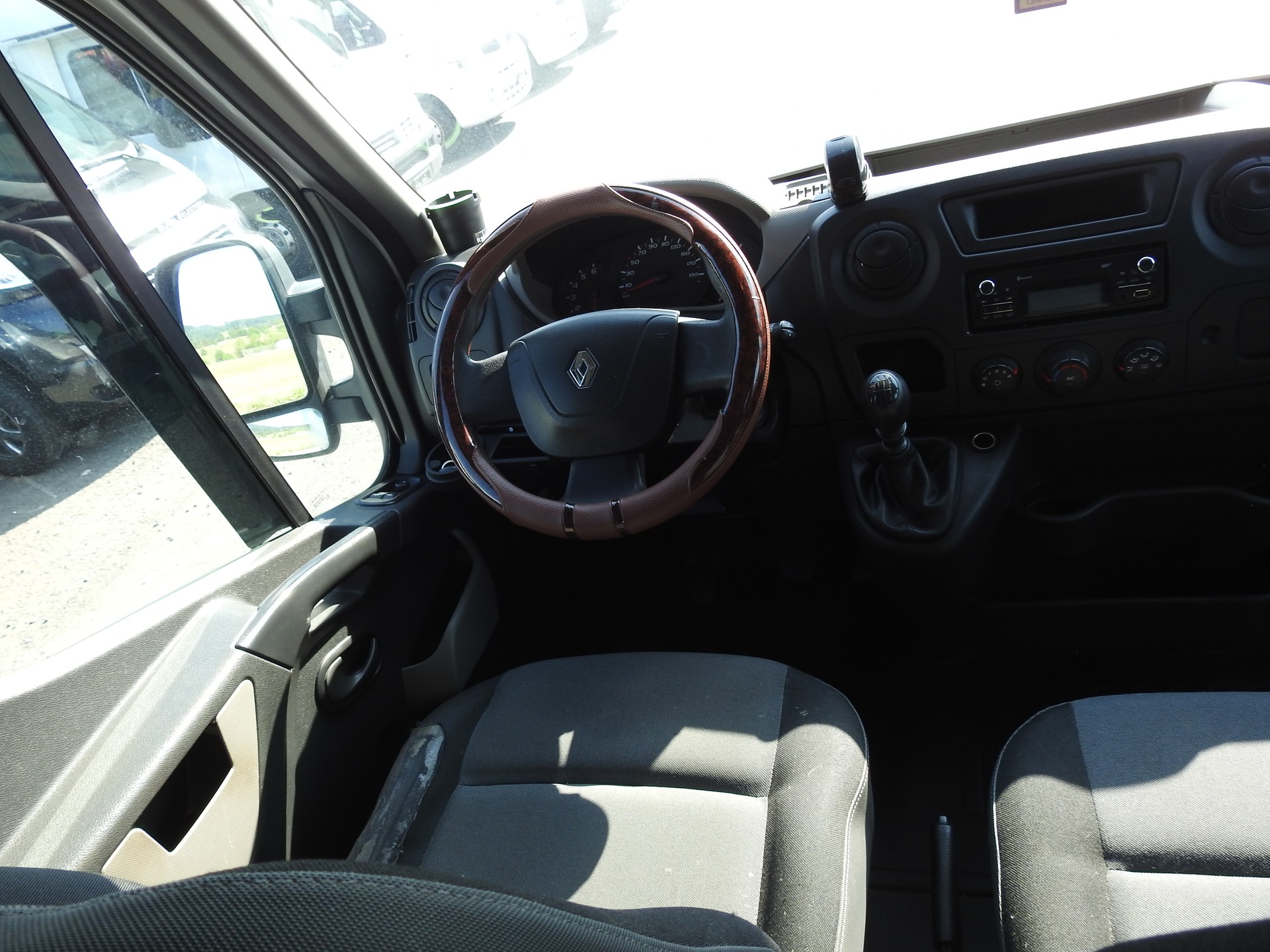 RENAULT T29 dCi100-image-18